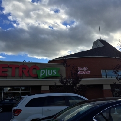Metro Plus Riendeau St-Hubert - Grocery Stores