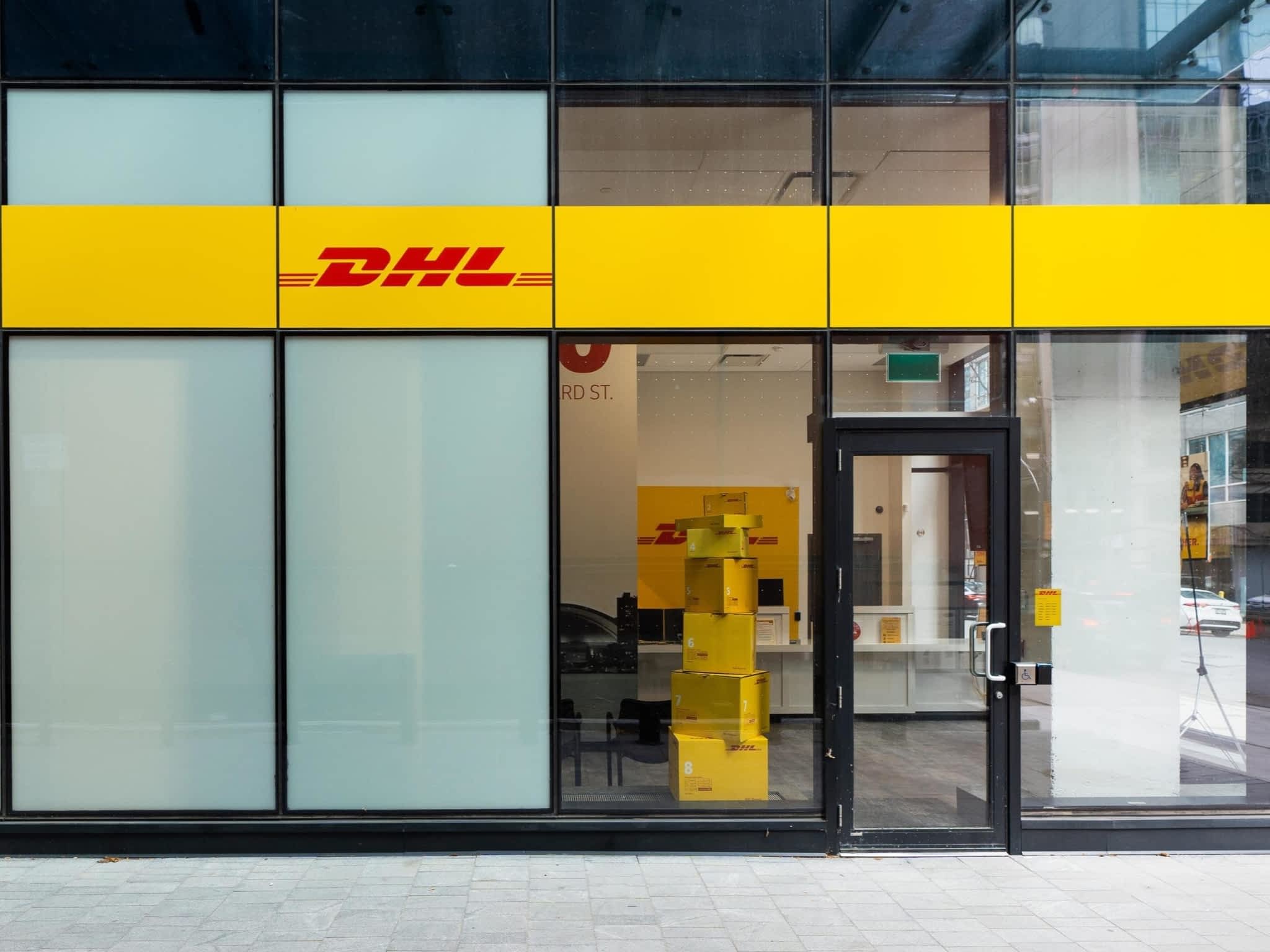 photo DHL Express Service Point London