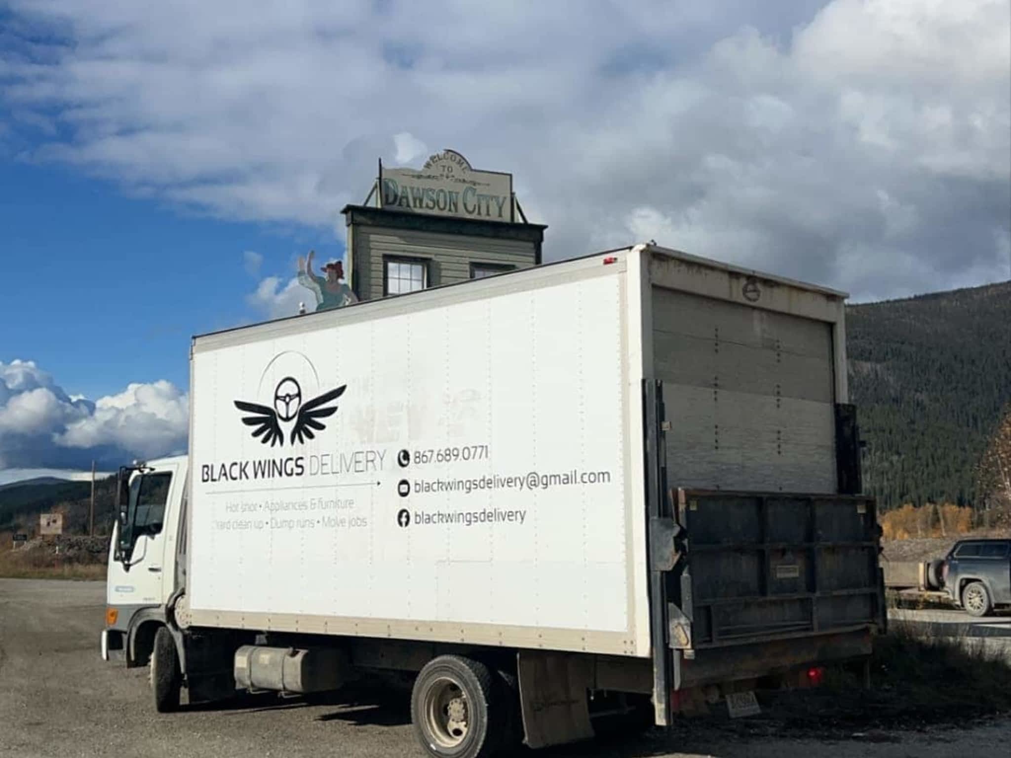 photo Black Wings Delivery