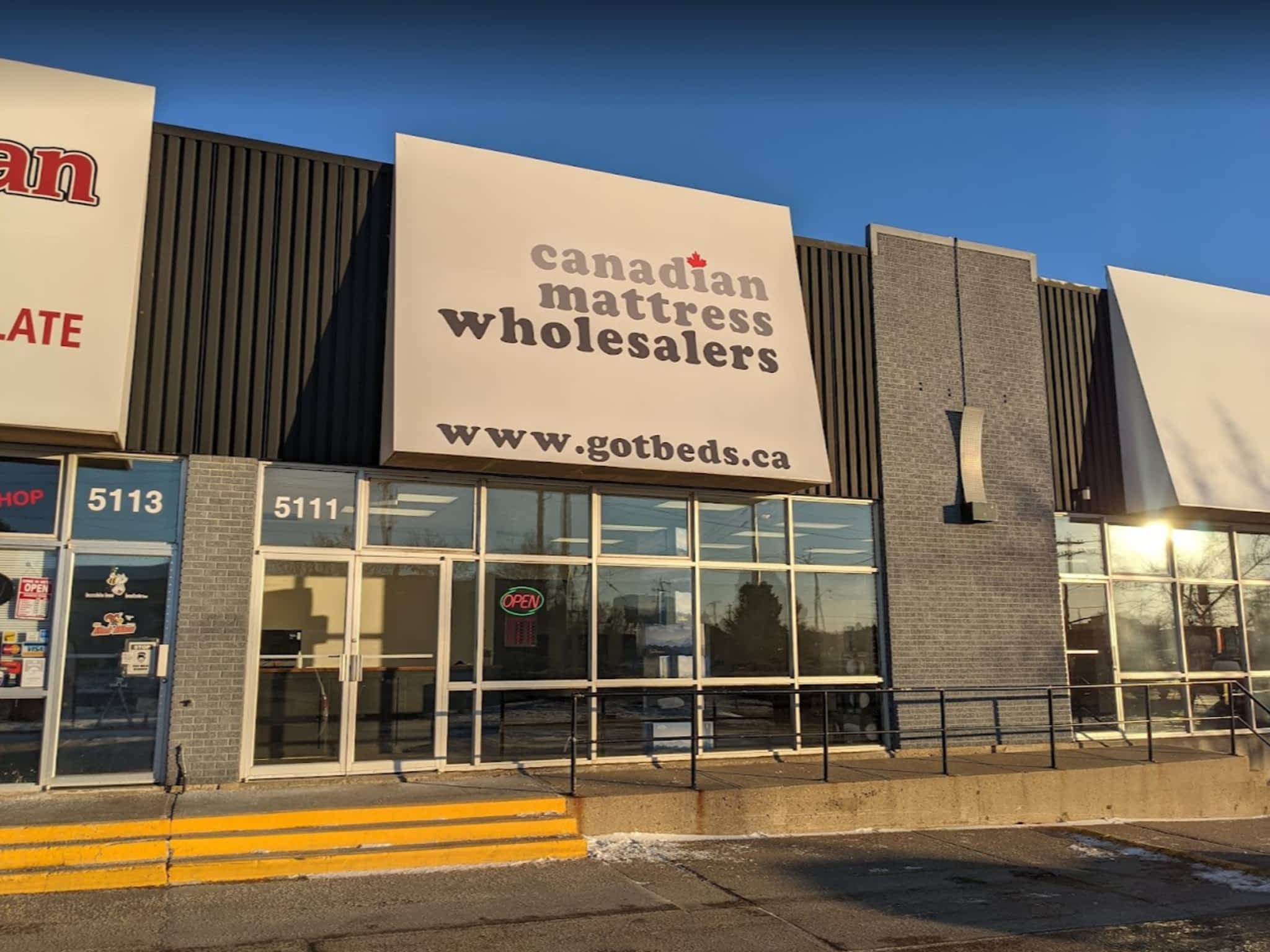 photo Canadian Mattress Wholesalers