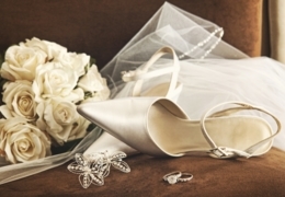 Vancouver bridal boutiques for wedding accessories
