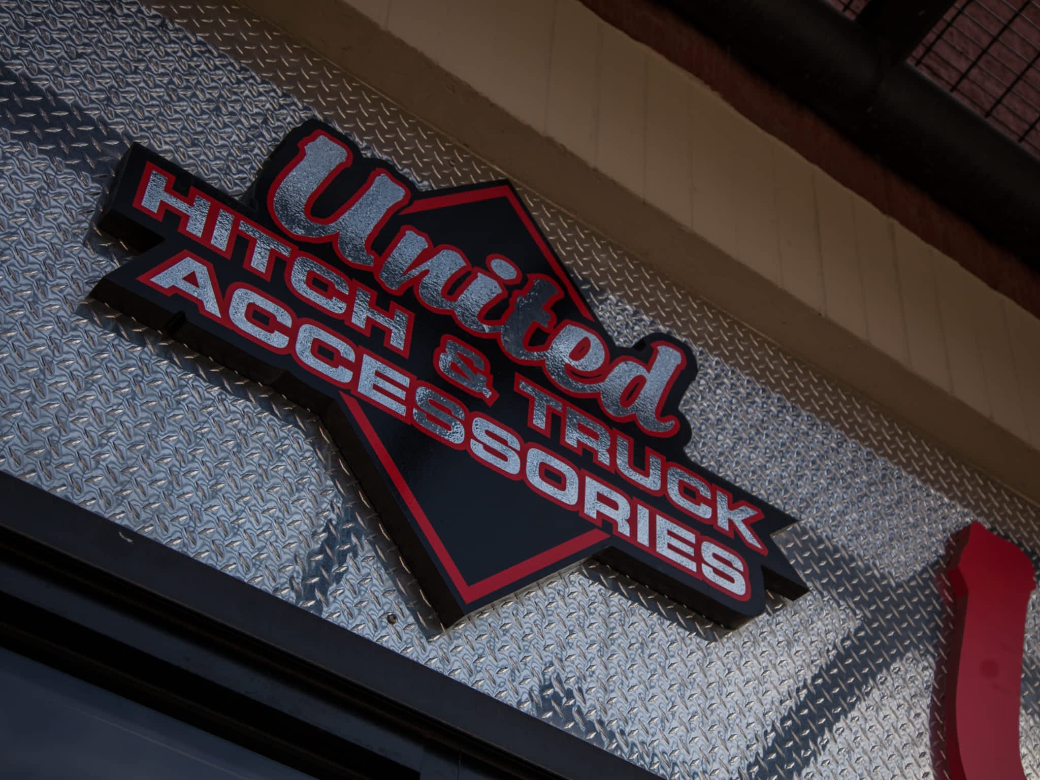 United Hitch & Truck Accessories Kelowna, BC 1072631 Enterprise