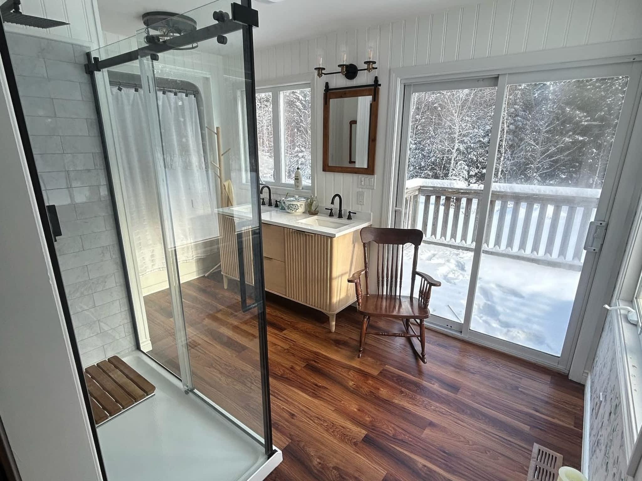 photo Benchmark Building & Renovations