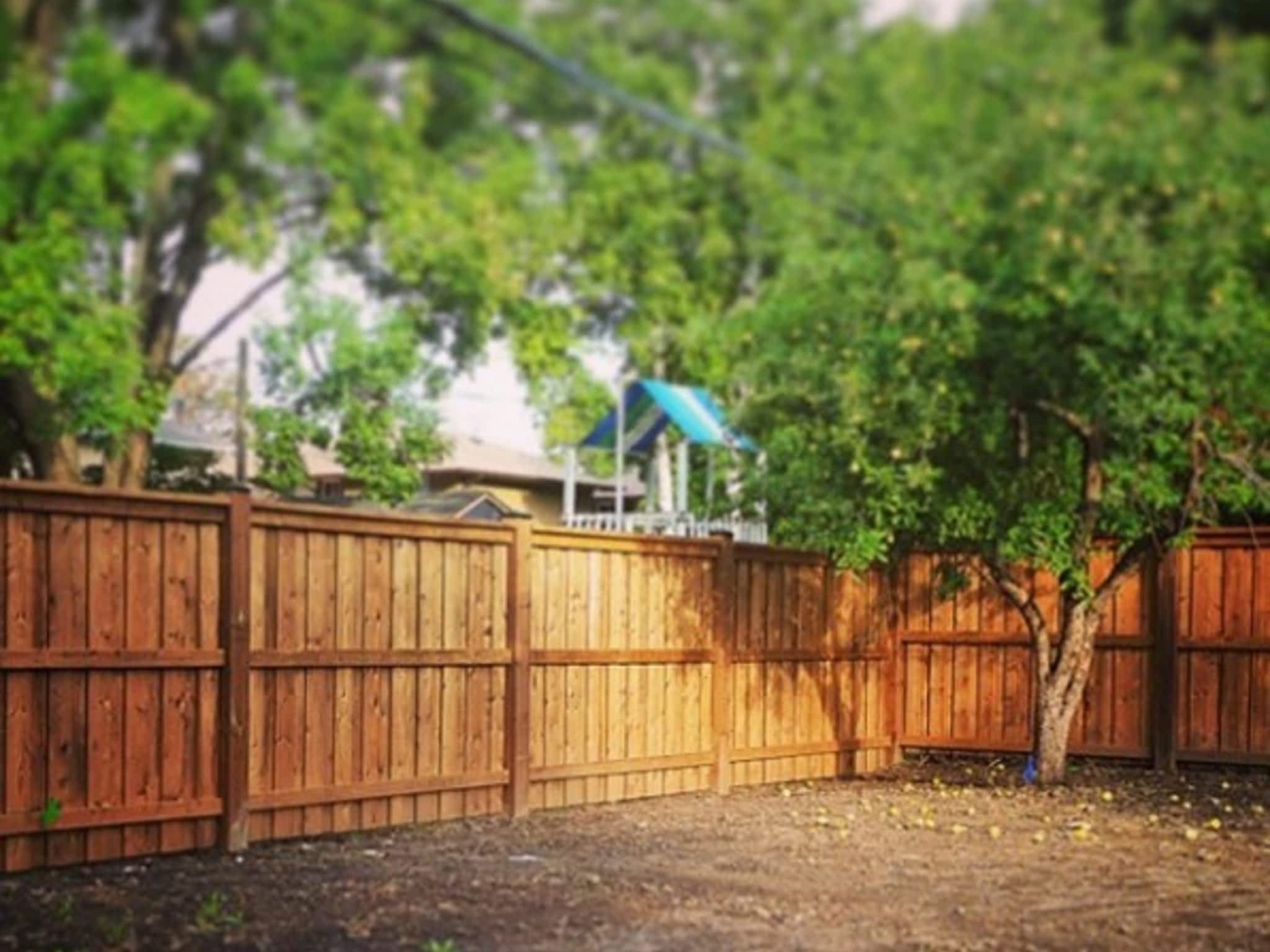 photo Good Neighbor Fence & Post