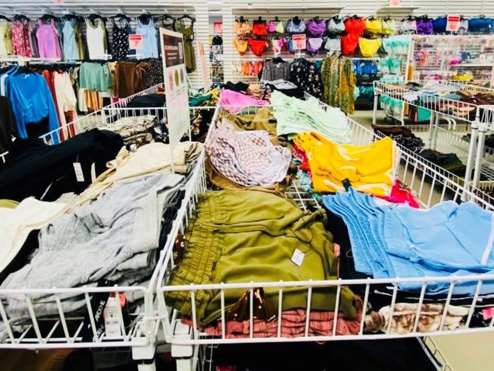 photo Ardene magasin de liquidation