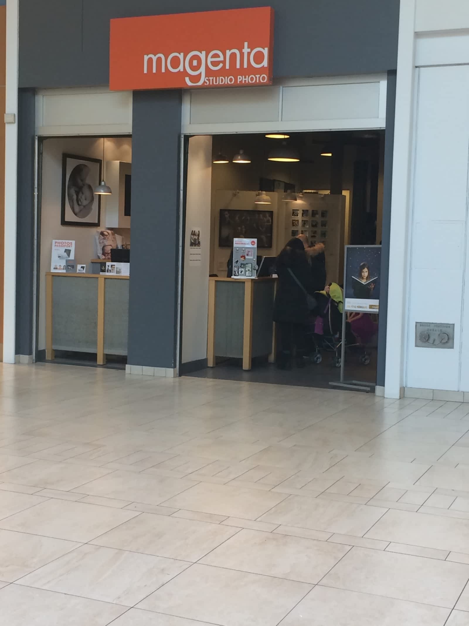 Magenta Studio Photo 7999 boul Les Galeries d'Anjou, Anjou, QC
