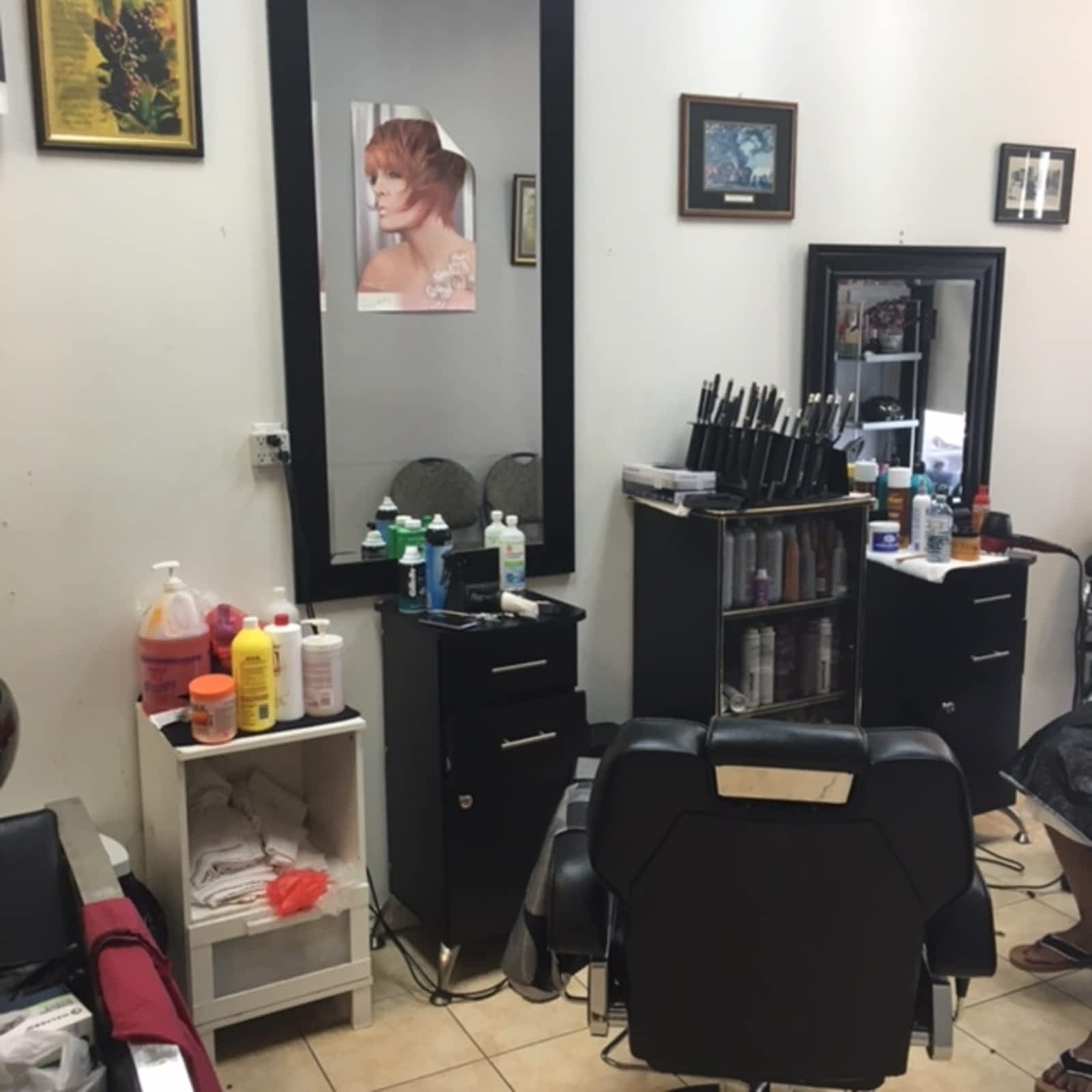 Mackie S Barber Beauty Salon Opening Hours 253 Queen