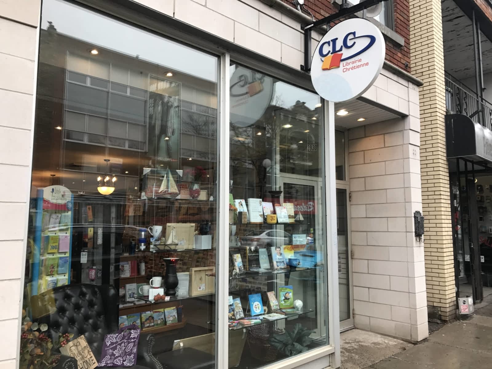 CLC Bookstore Opening Hours 4257 rue SainteCatherine O, Westmount, QC