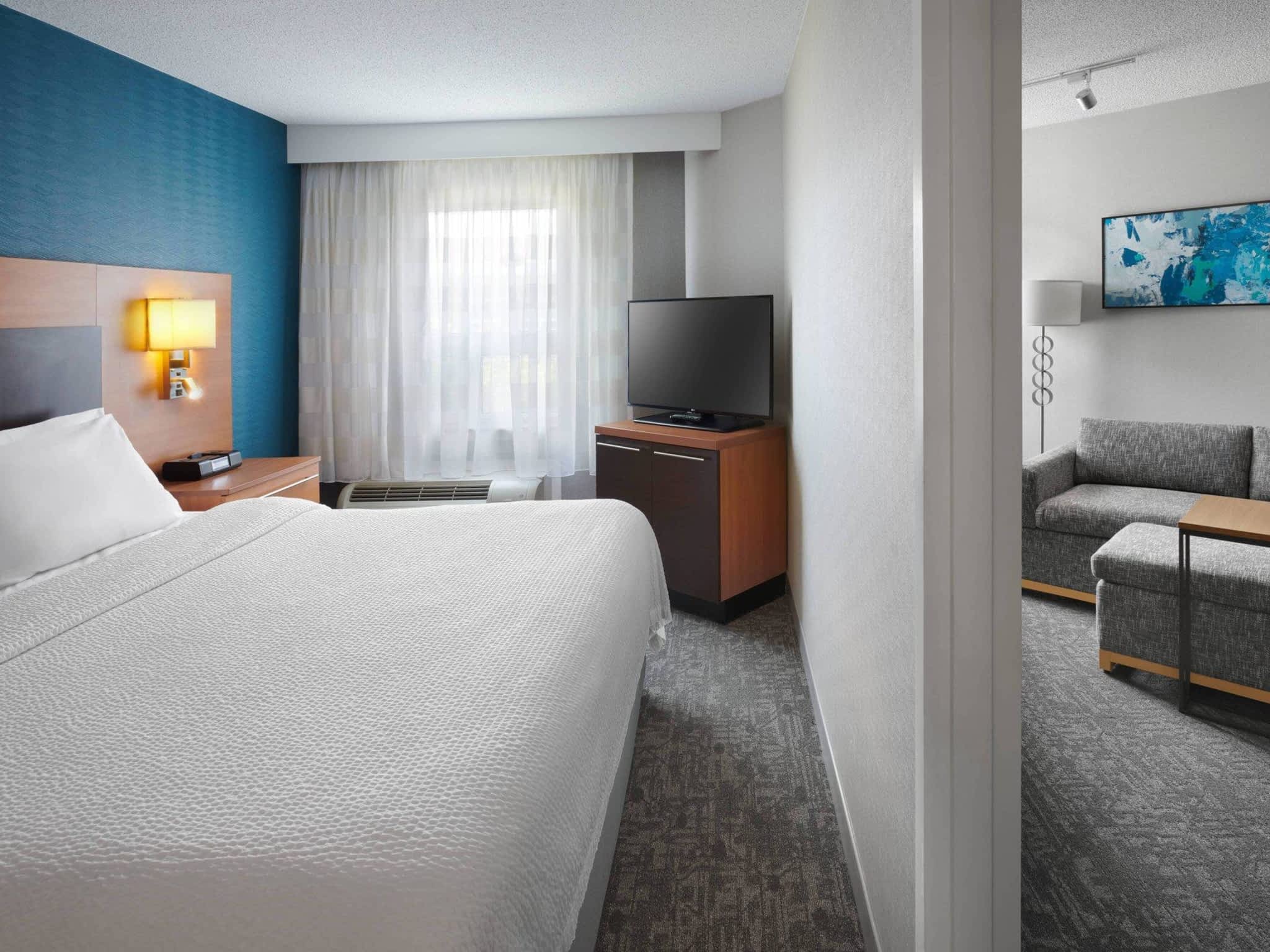 photo TownePlace Suites by Marriott Mississauga-Airport Corporate Centre