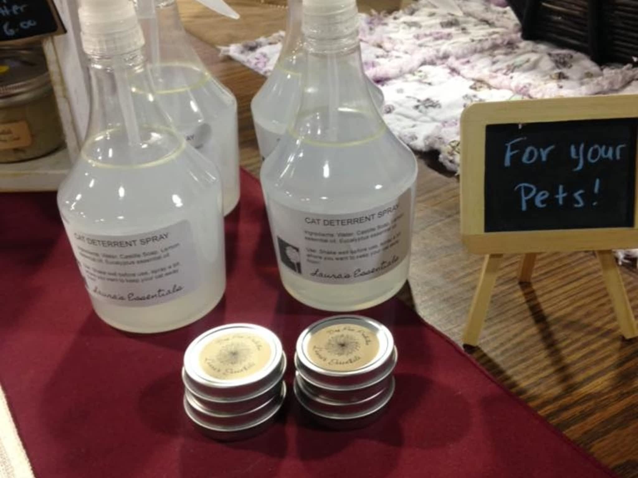 photo Laura's Essentials