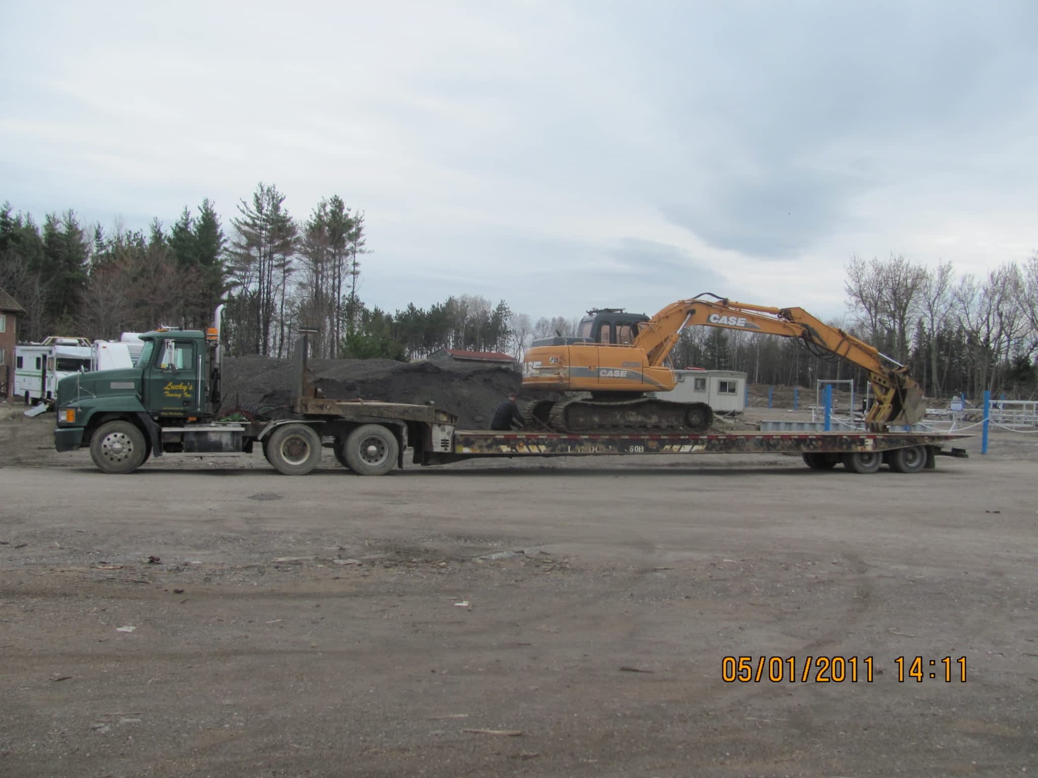 photo Lucky's Towing Inc
