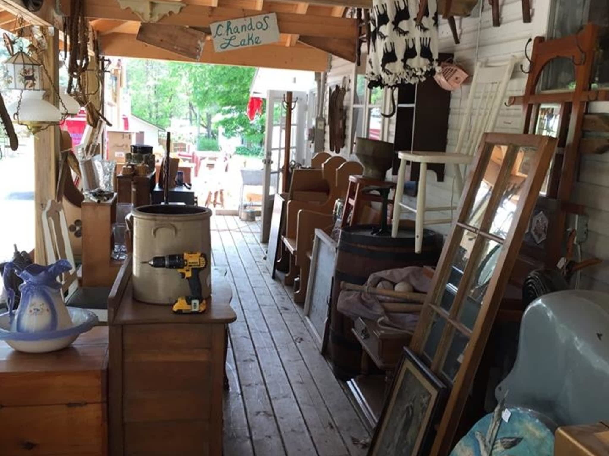 photo White Pine Antiques and Collectables