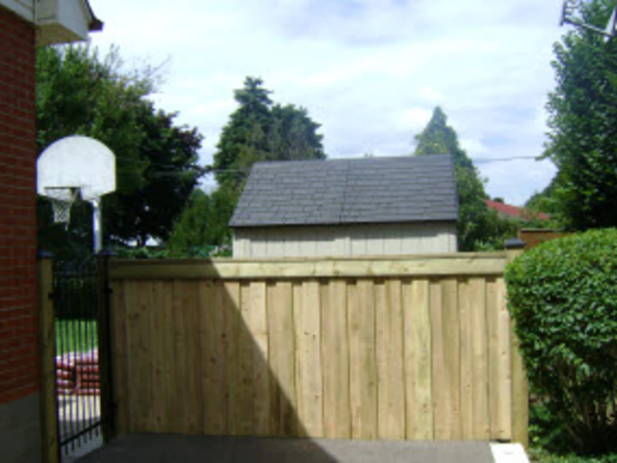 photo Crispline Fence Systems