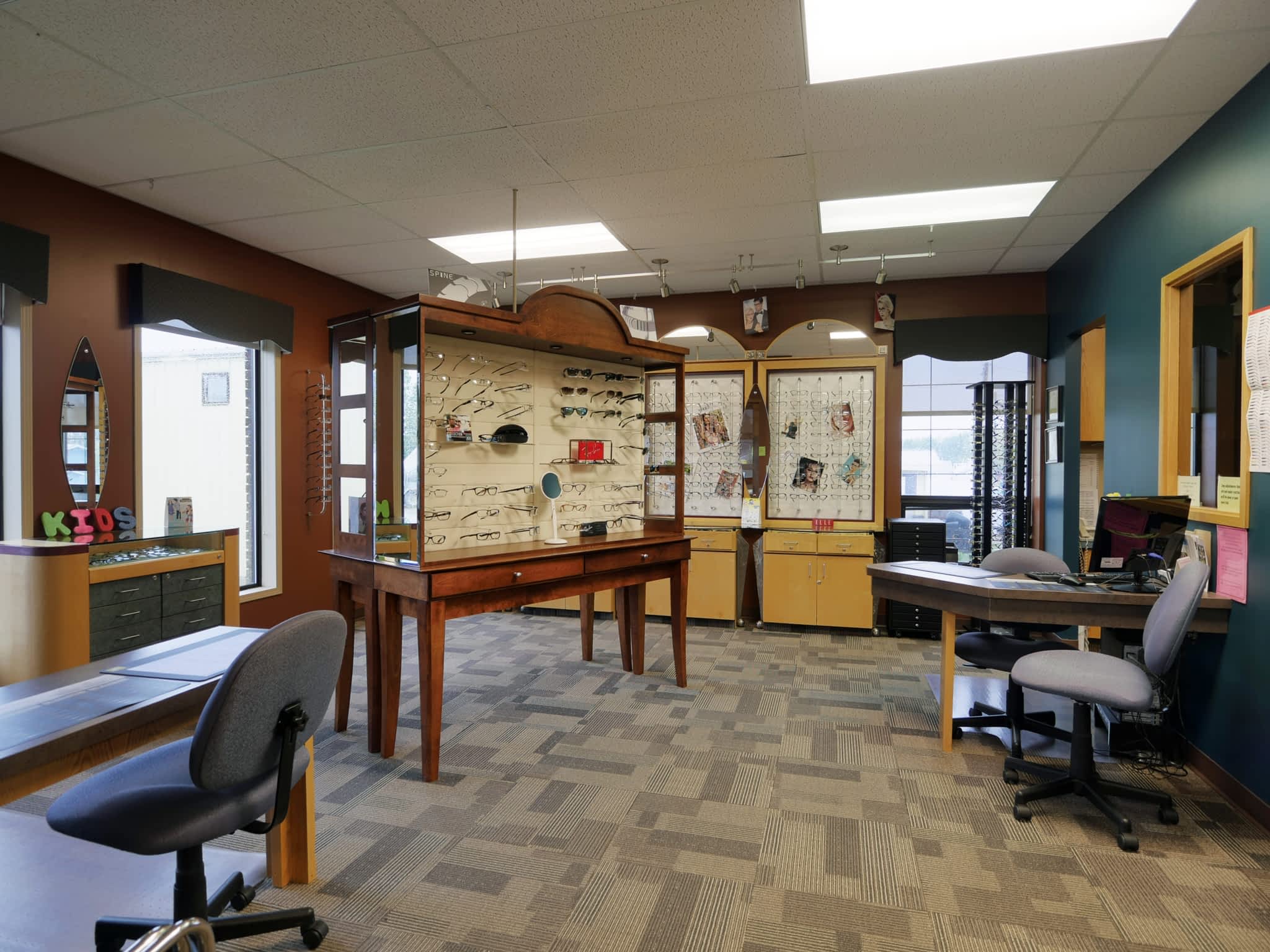 photo Three Hills Optometry