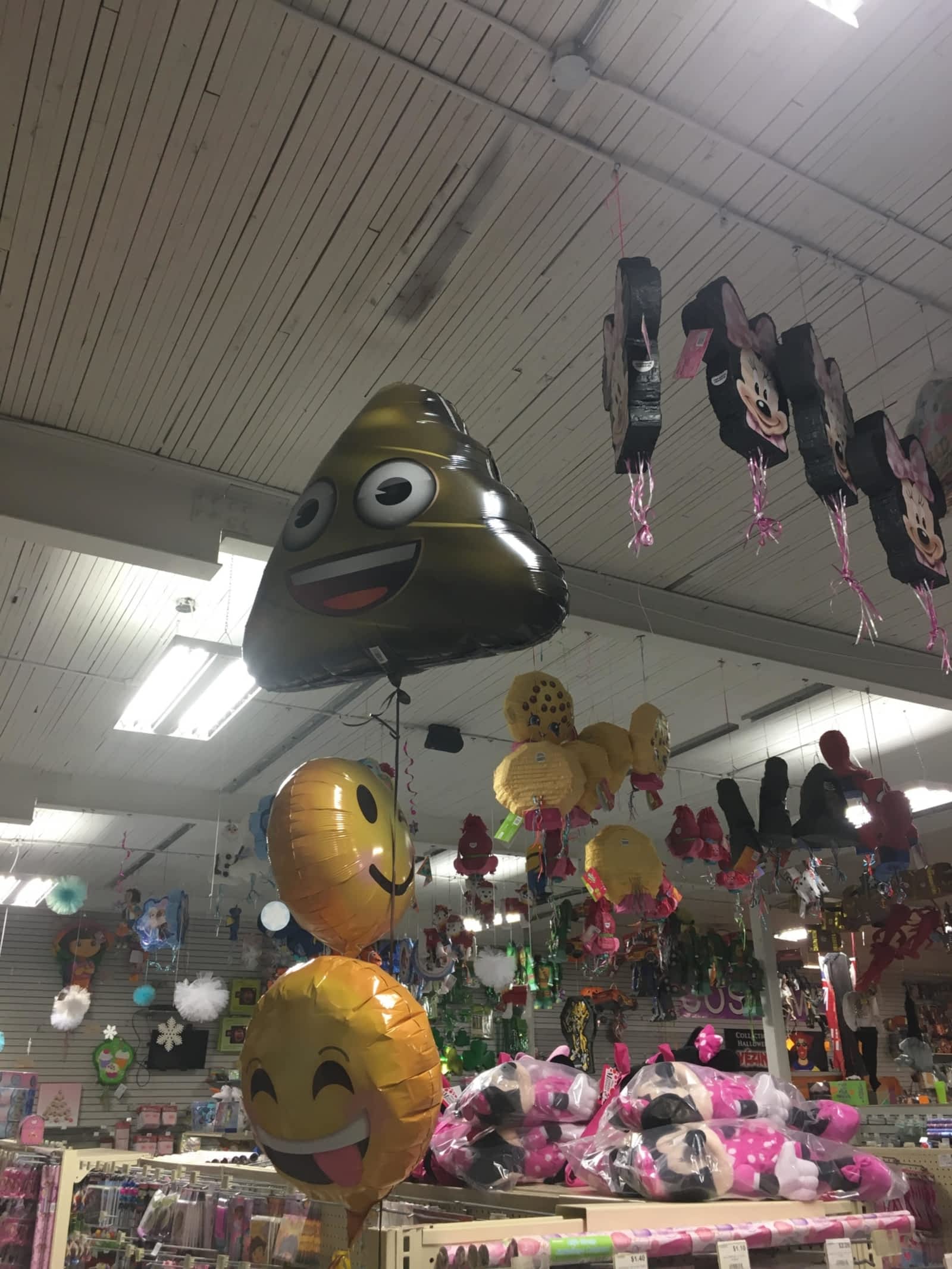 Centre de party Vezina Inc Horaire d'ouverture 6181, boul Métropolitain E, SaintLéonard, QC