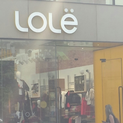 Lolë - Magasins de vêtements pour femmes