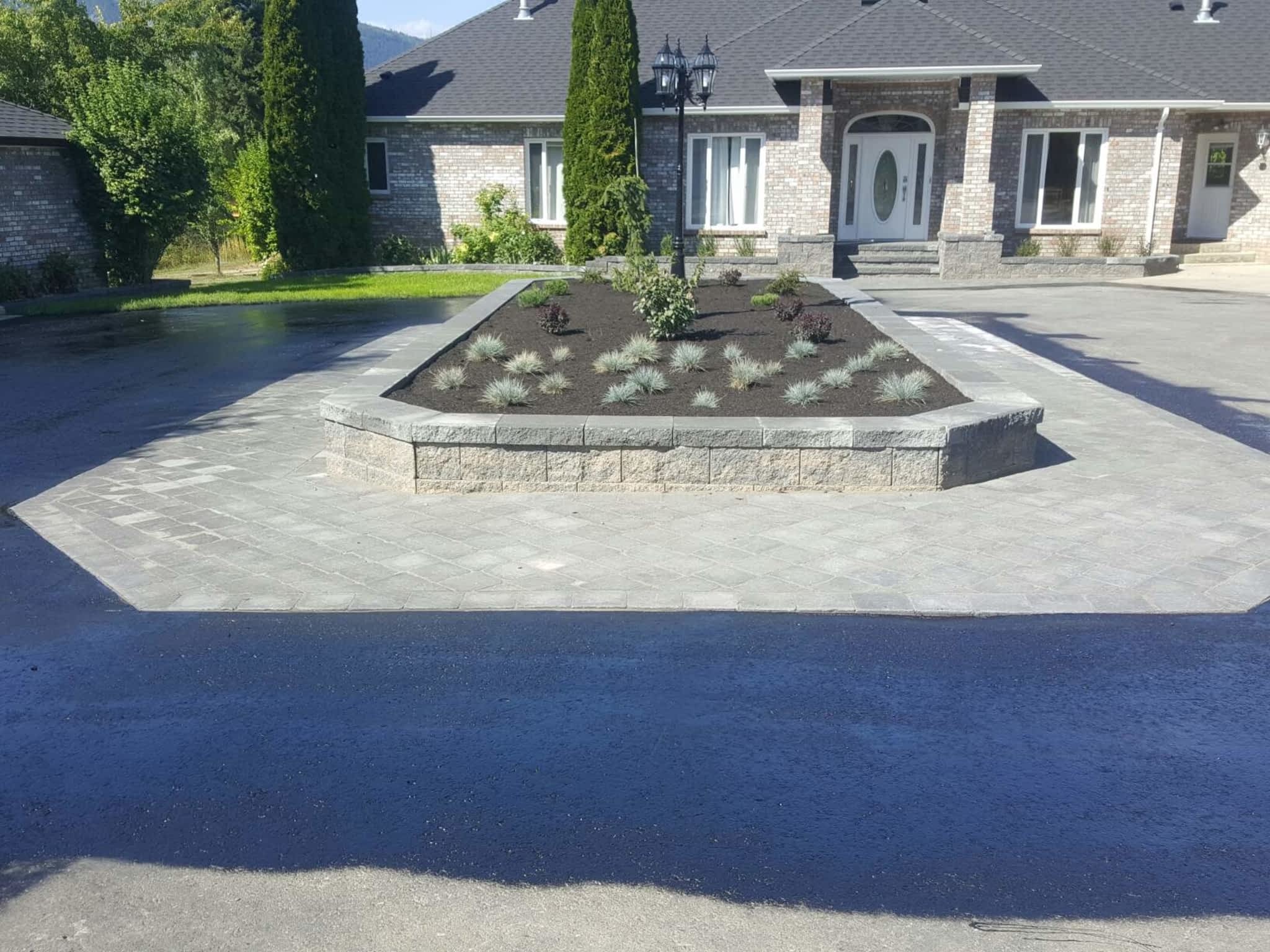 photo Dark Coat Sealcoating & Paving Inc