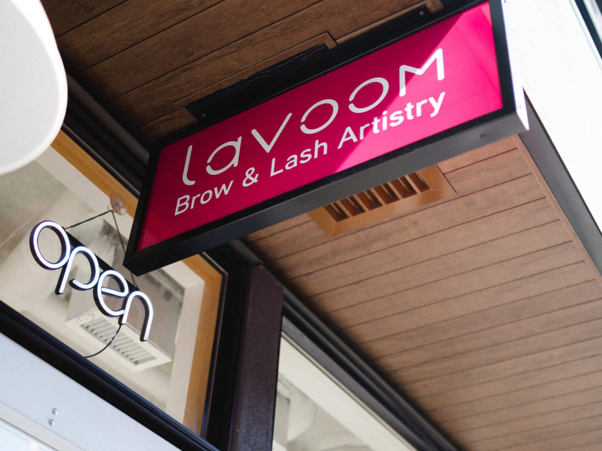 photo Lavoom Salon - Brow & Lash Artistry