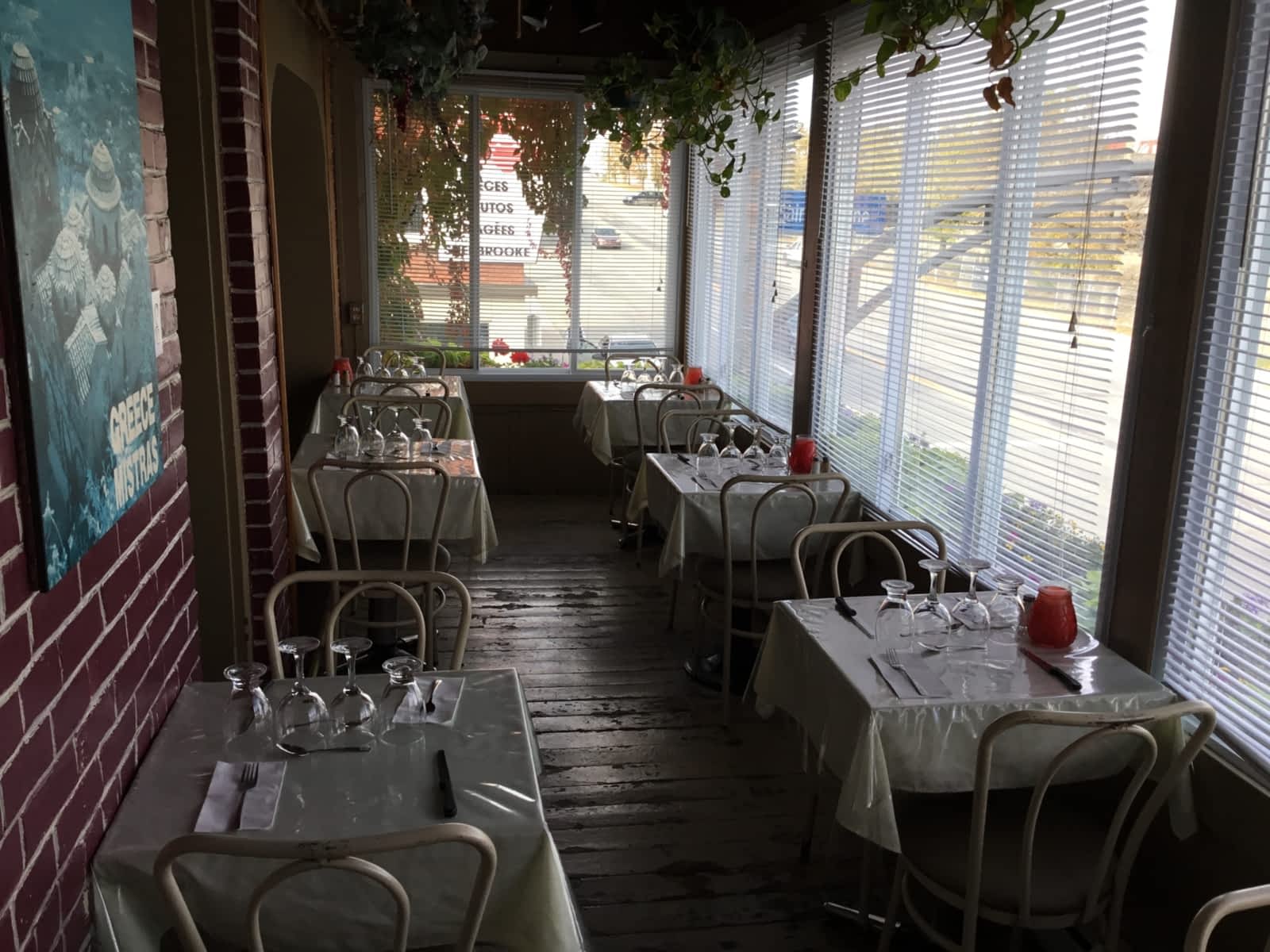 Brochetterie La Maison Grecque Menu Hours Prices 514 Rue