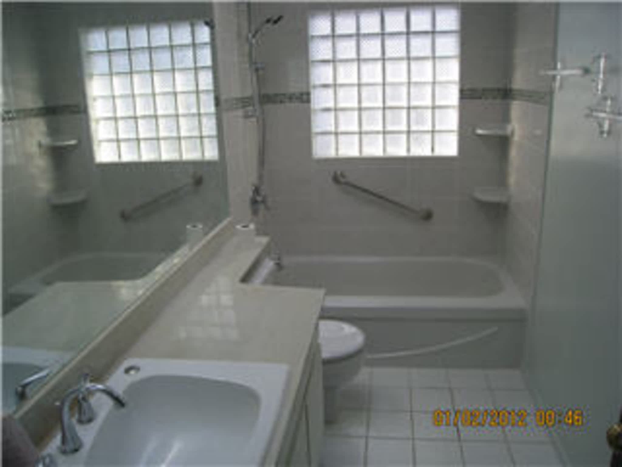 photo Mr Ceramic Tile & Bathroom Renovations Ltd