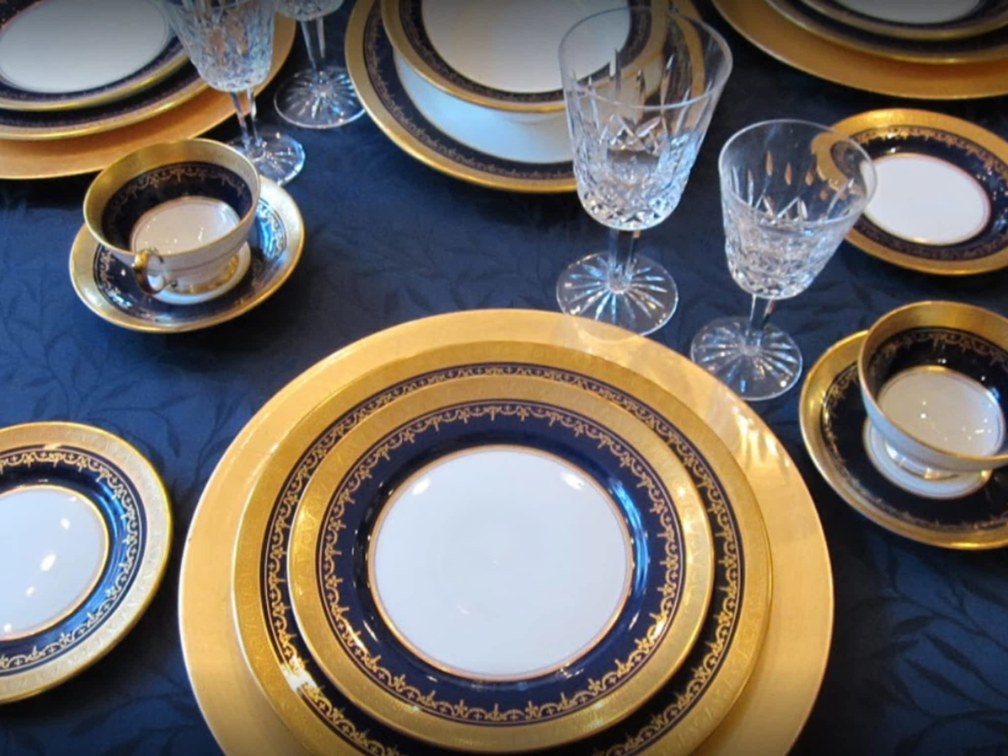 photo Missing Pieces Discontinued Tableware