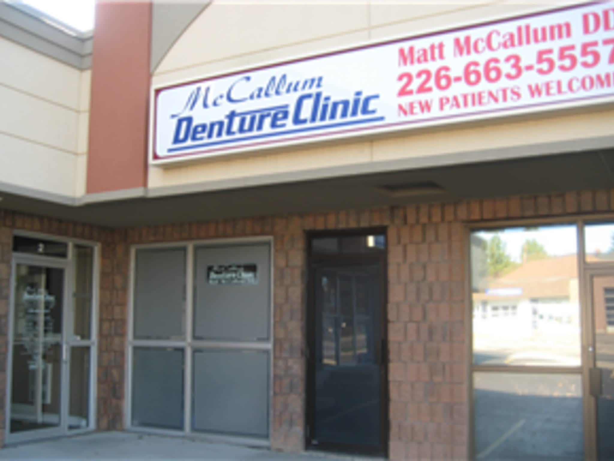 photo McCallum Denture Clinic