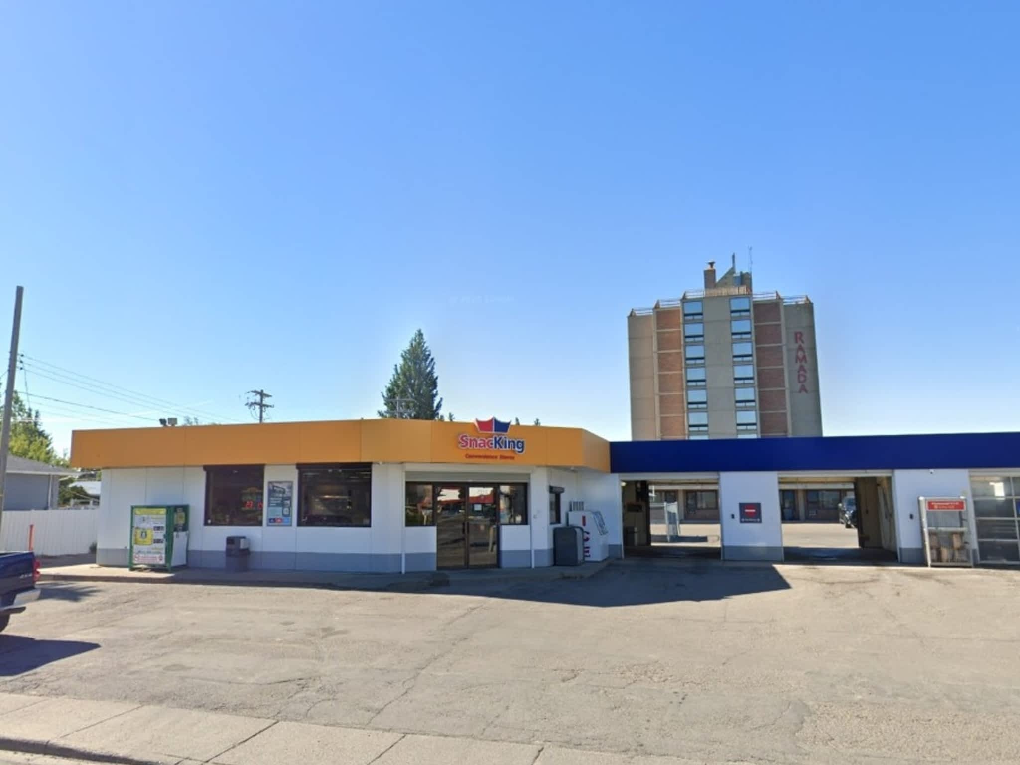 photo SnacKing Convenience Stores