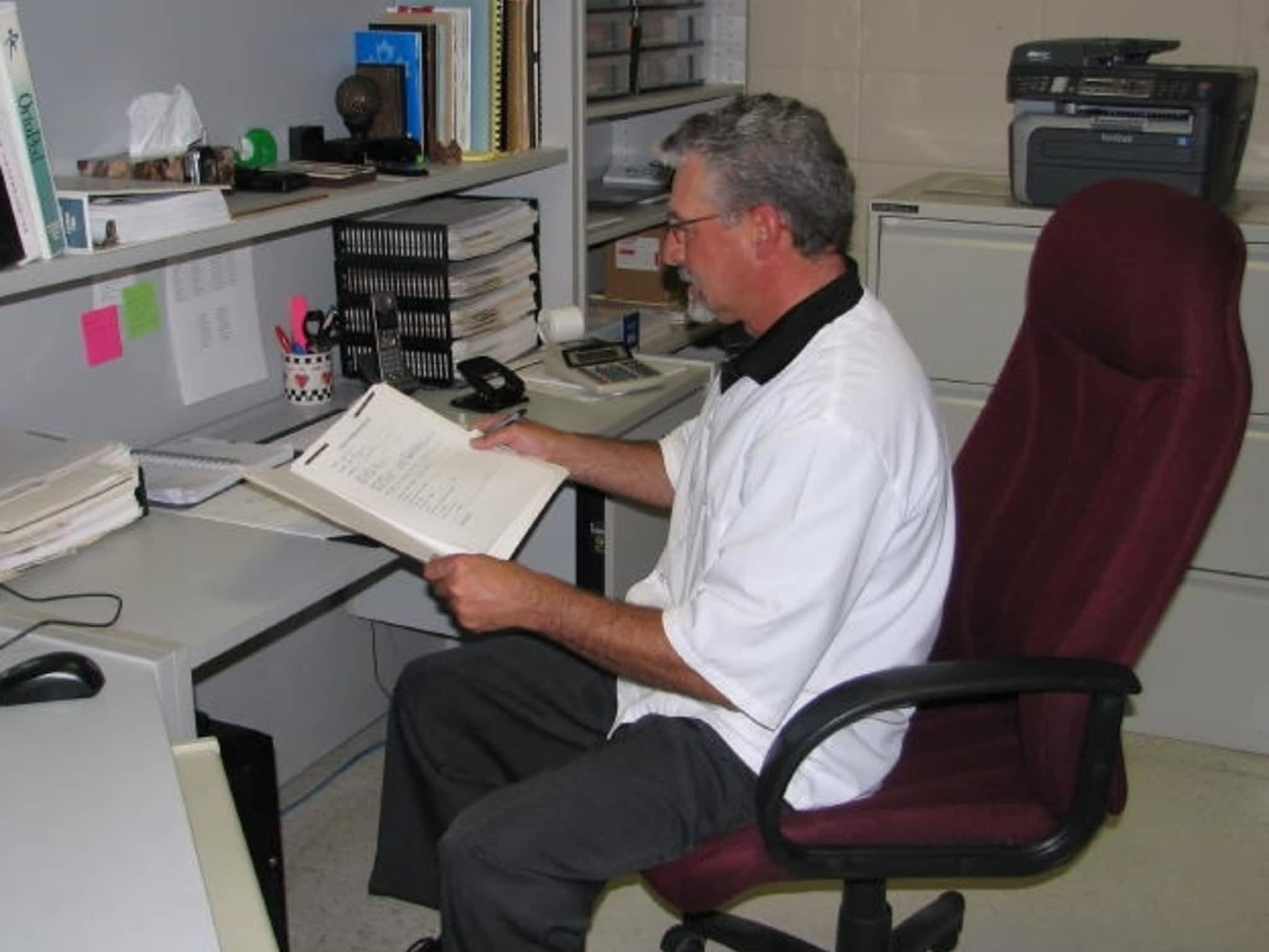 photo Edmonton Prosthetic Services Inc