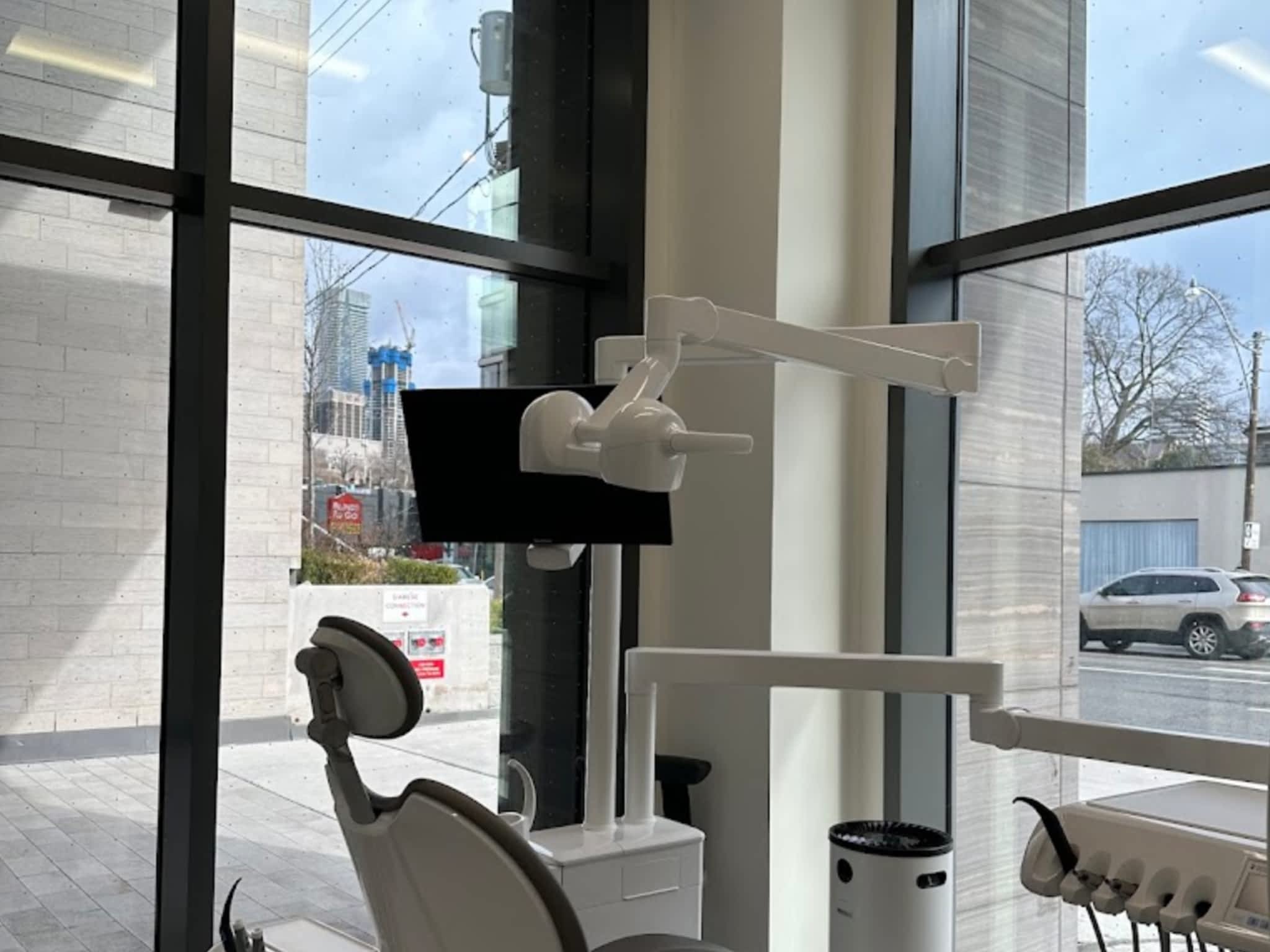 photo Ashraf Dentistry Toronto