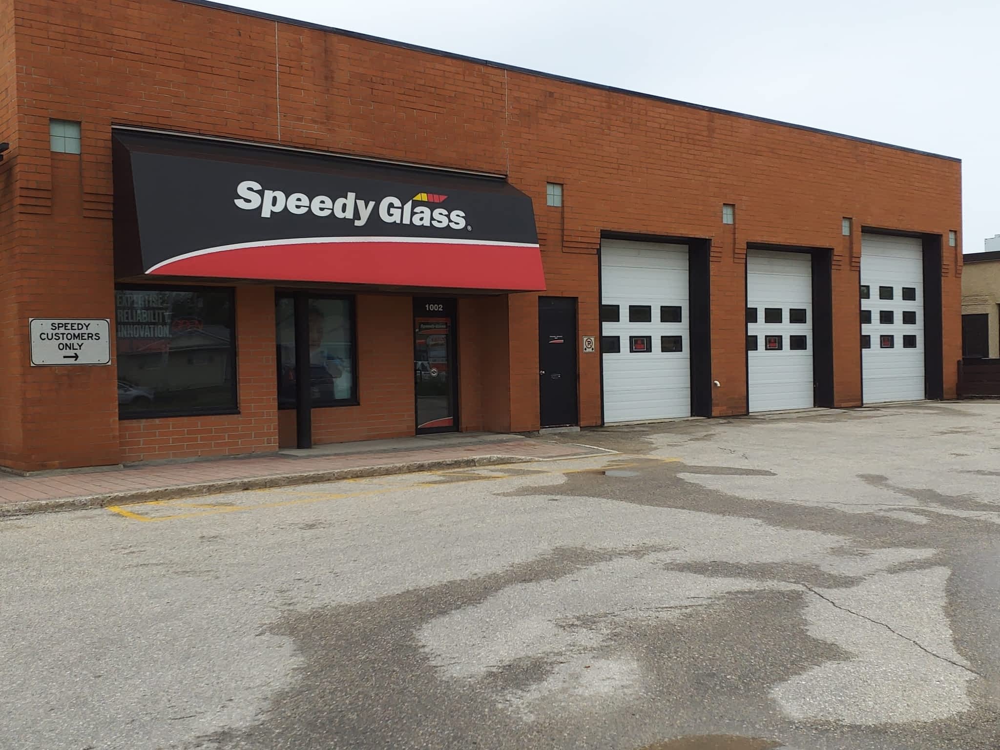 photo Speedy Glass Elmwood