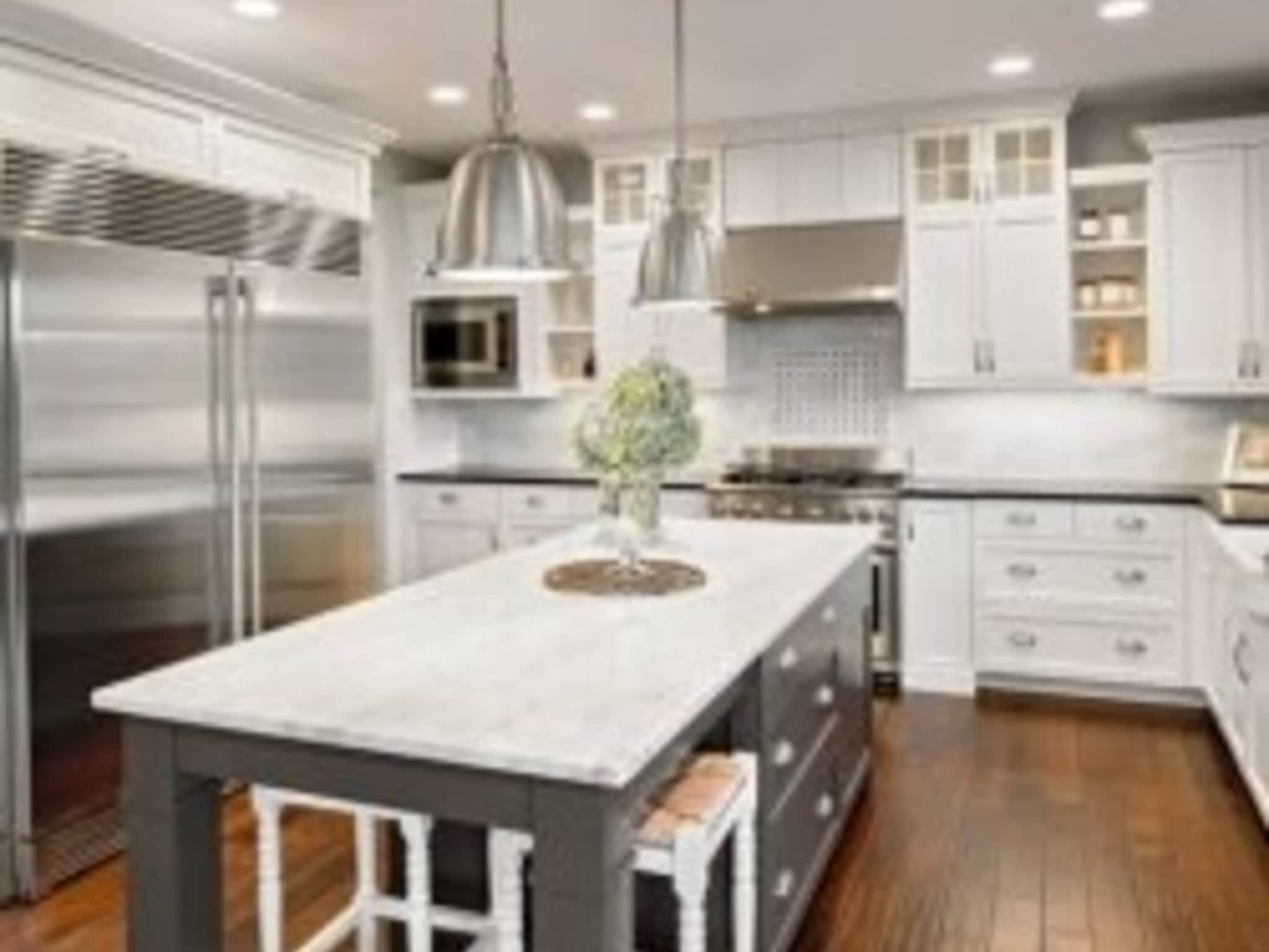 photo New Look Cabinets