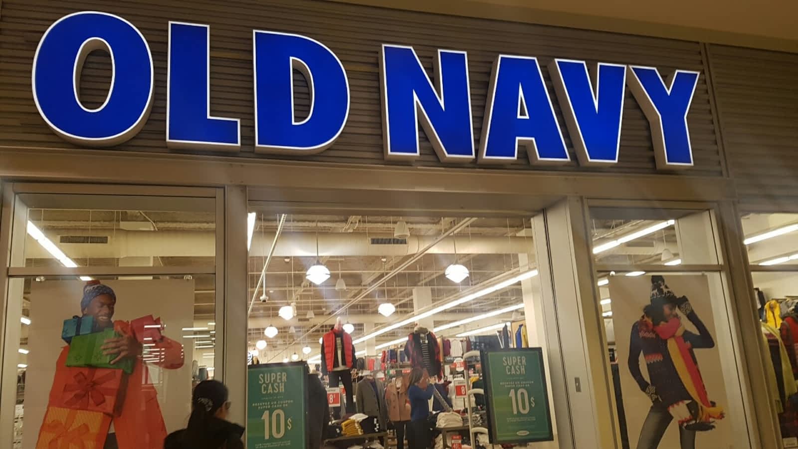 Old Navy - Y8C-6801 aut Transcanadienne, Pointe-Claire, QC