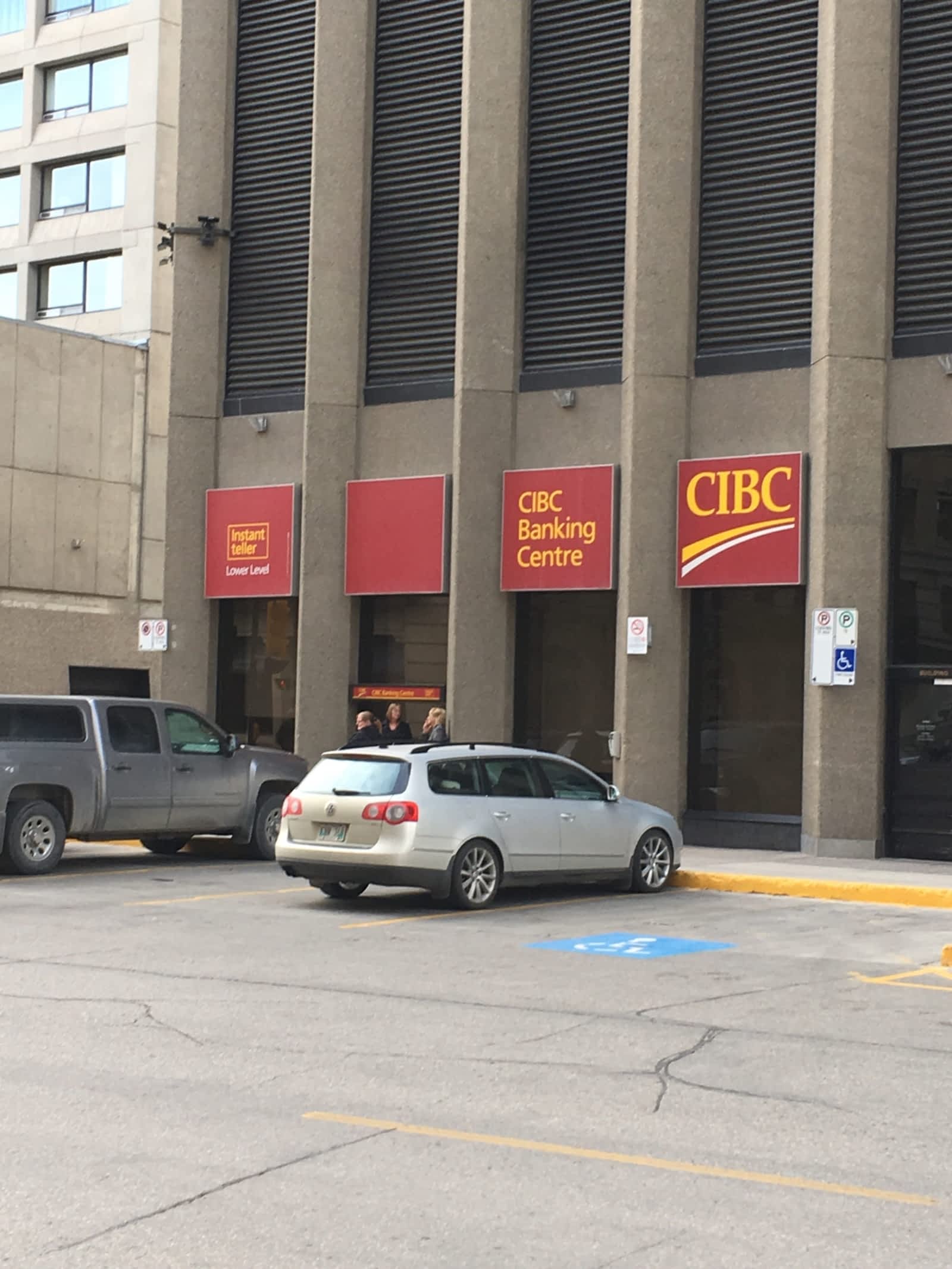 CIBC Branch With ATM - Opening Hours - 1 Lombard Pl, Winnipeg, MB