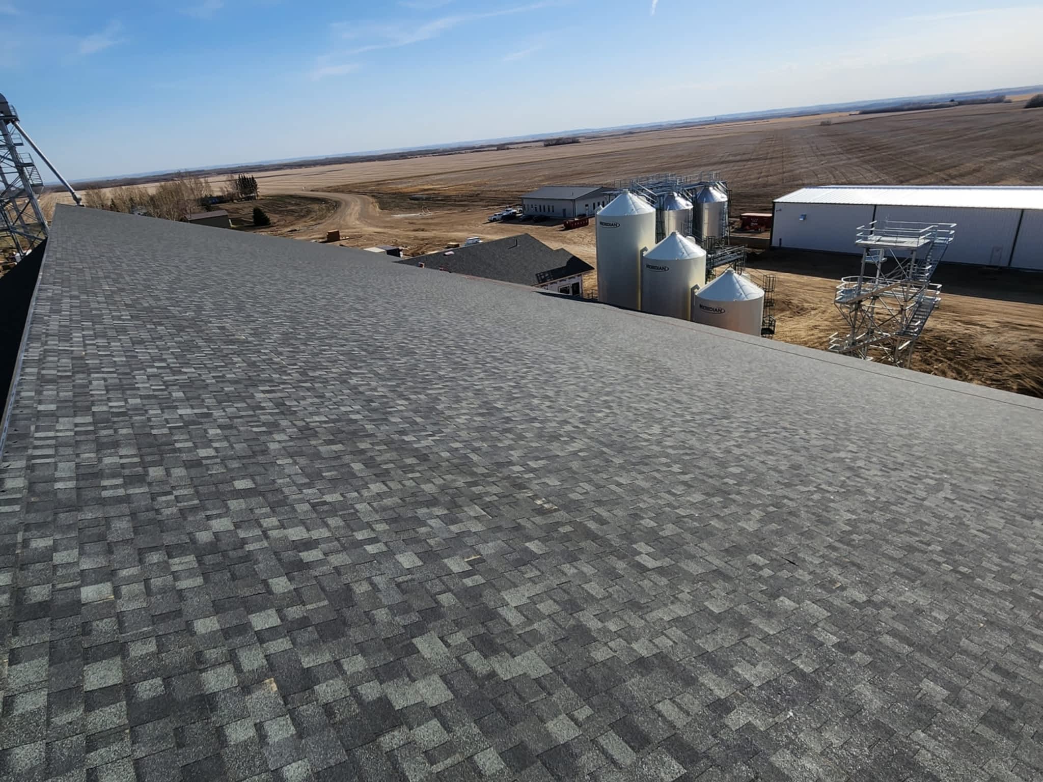 photo Straight Line Roofing Ltd