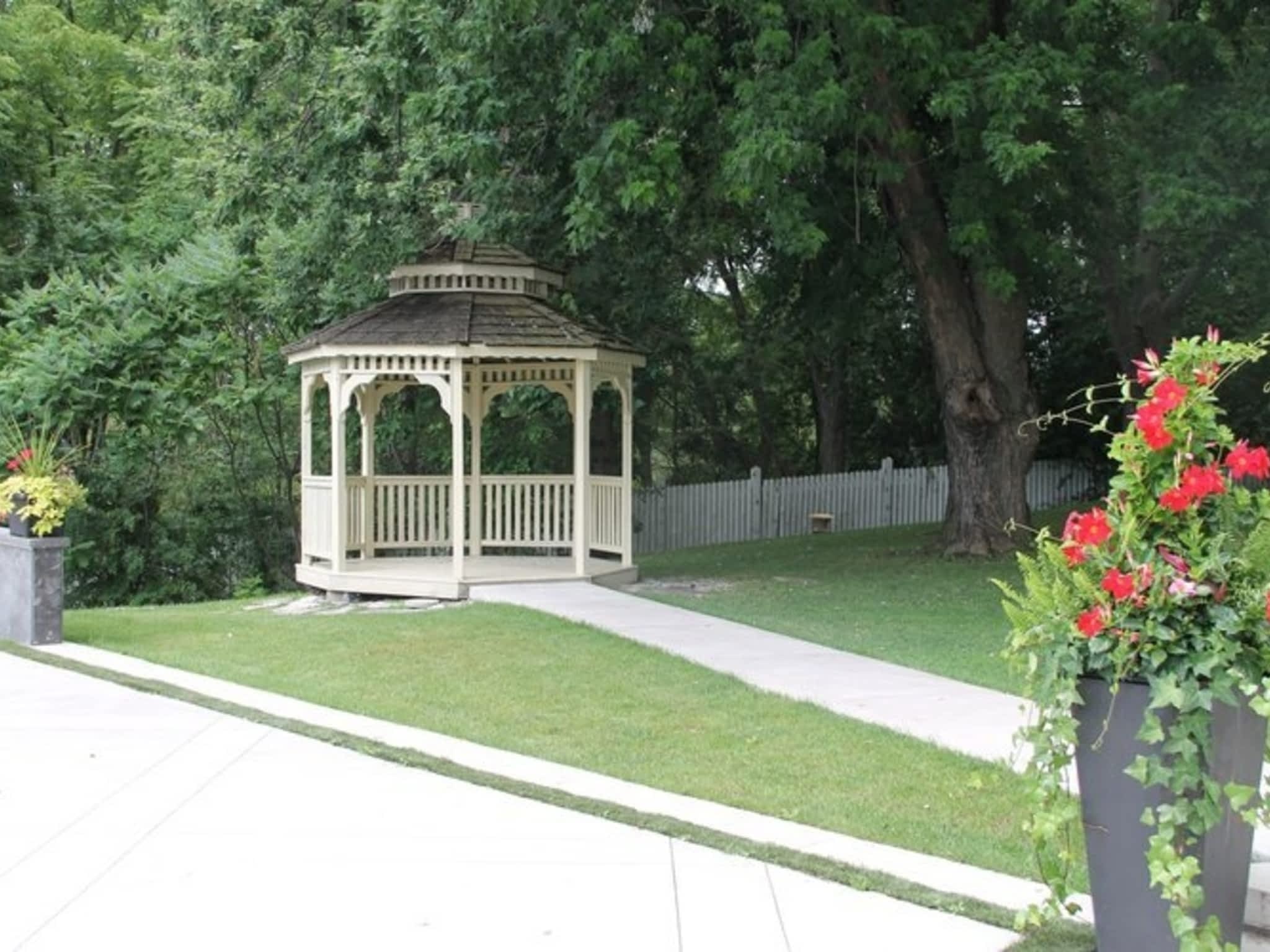photo The Doctor's House