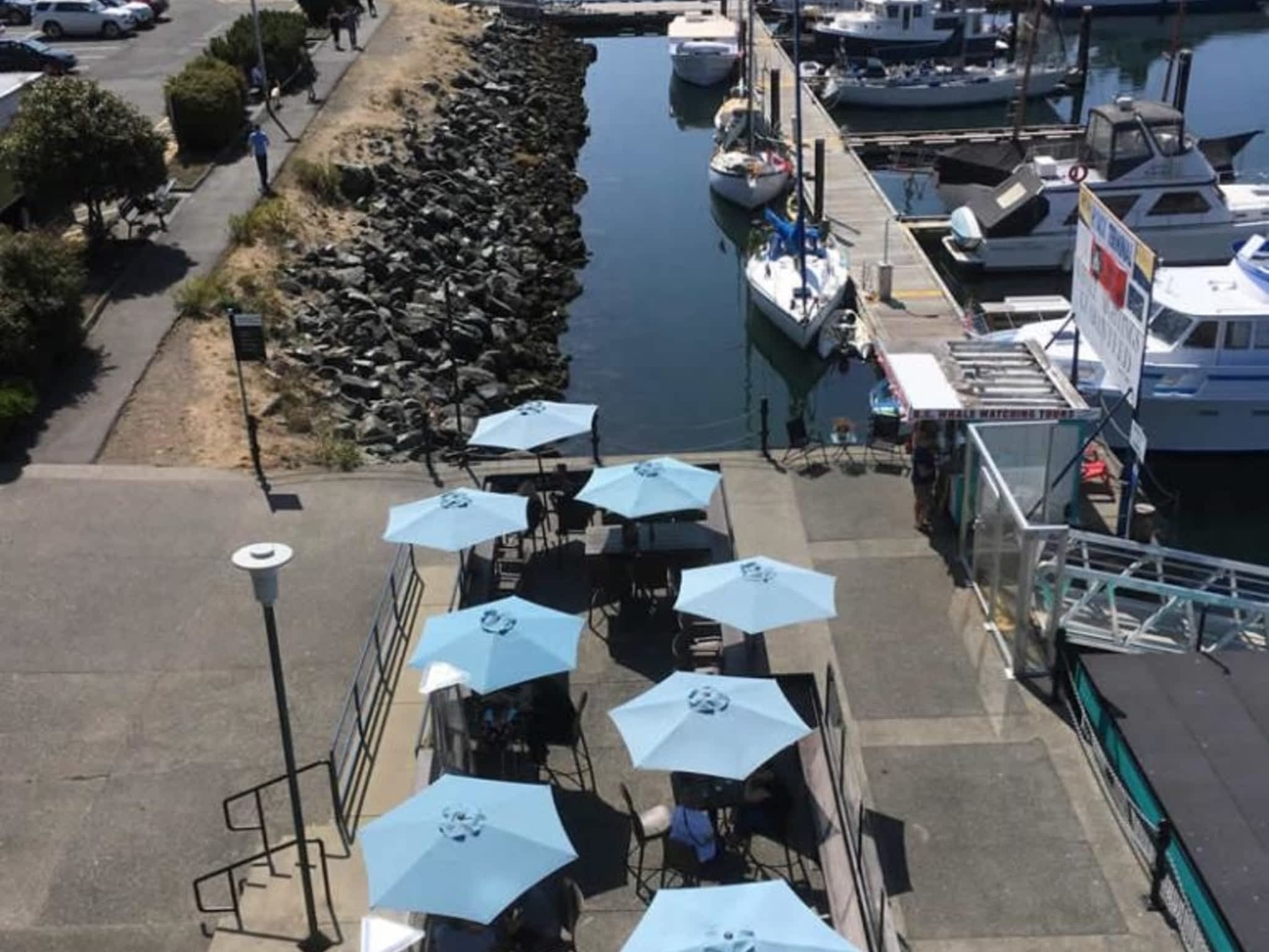 photo Lido Waterfront Bar & Bistro