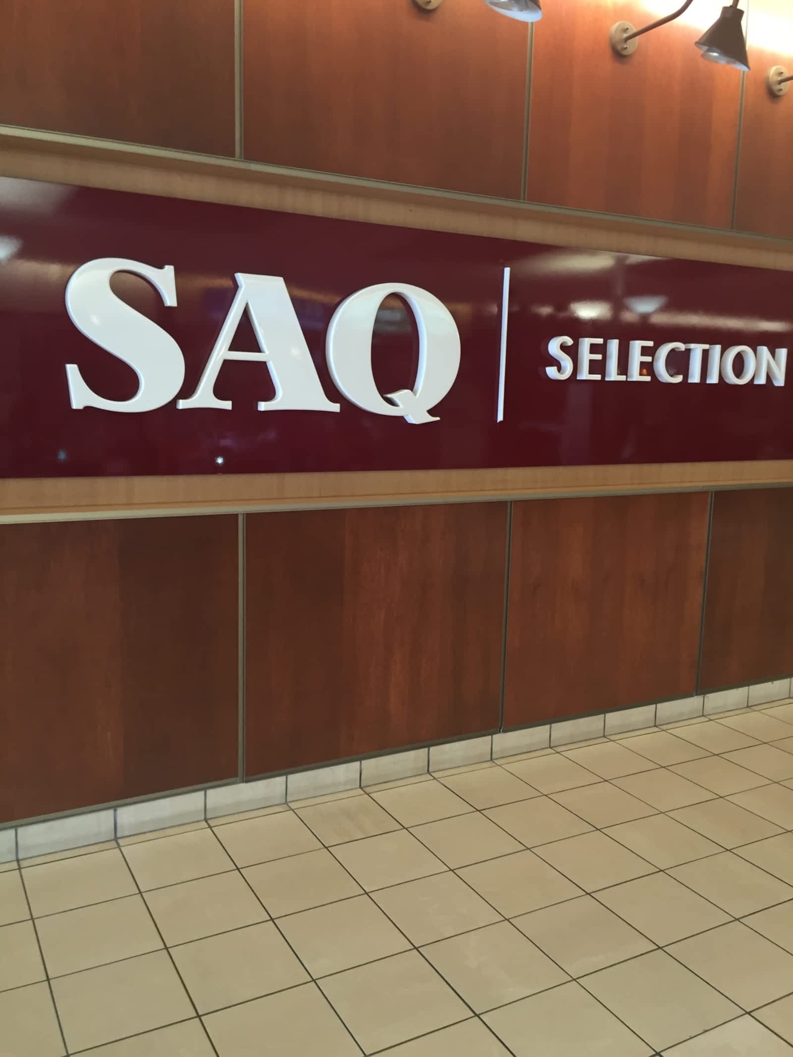 SAQ Sélection 118A6000, boul HenriBourassa E, MontréalNord, QC