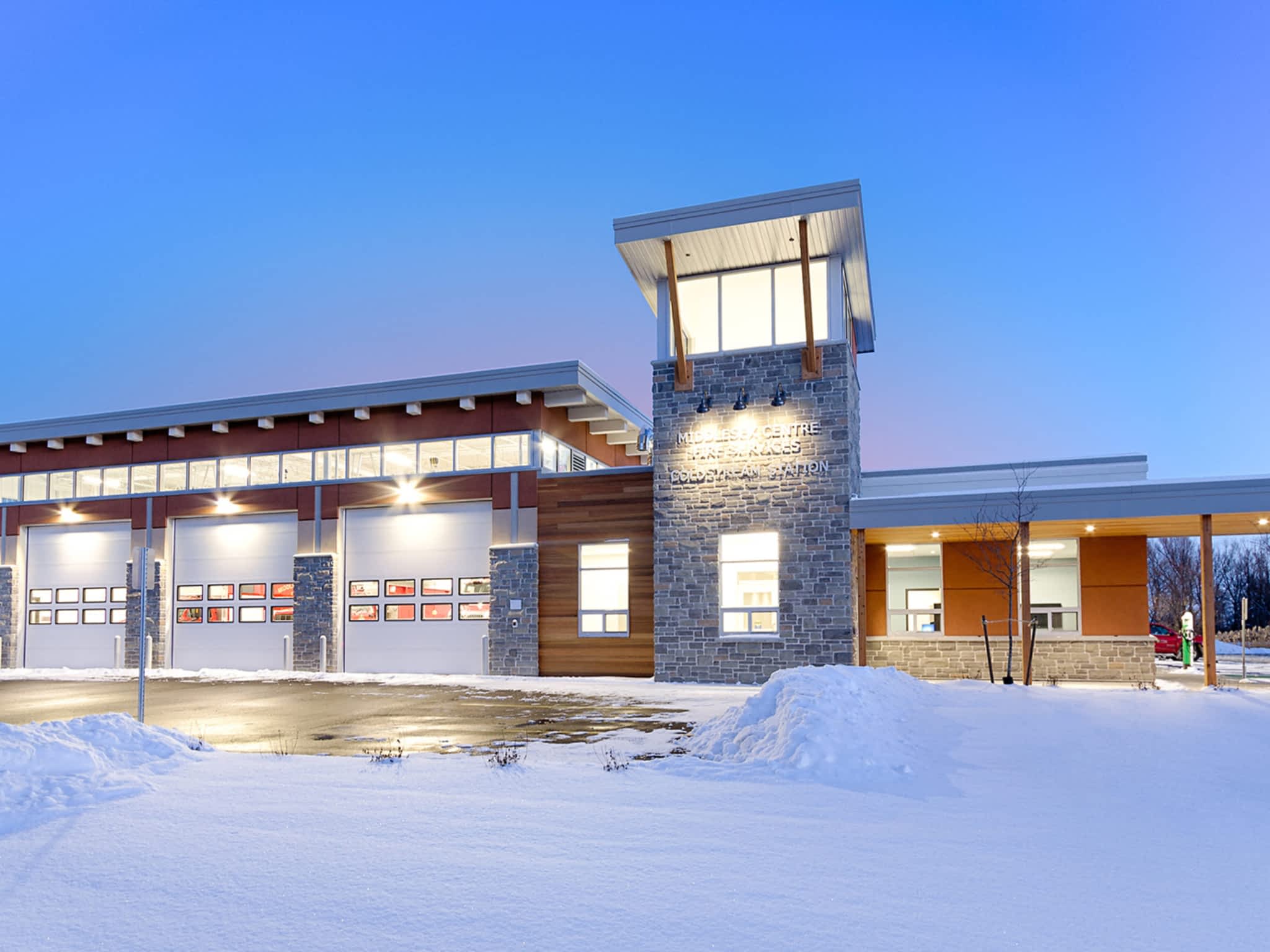 photo Vallee G Douglas Ltd