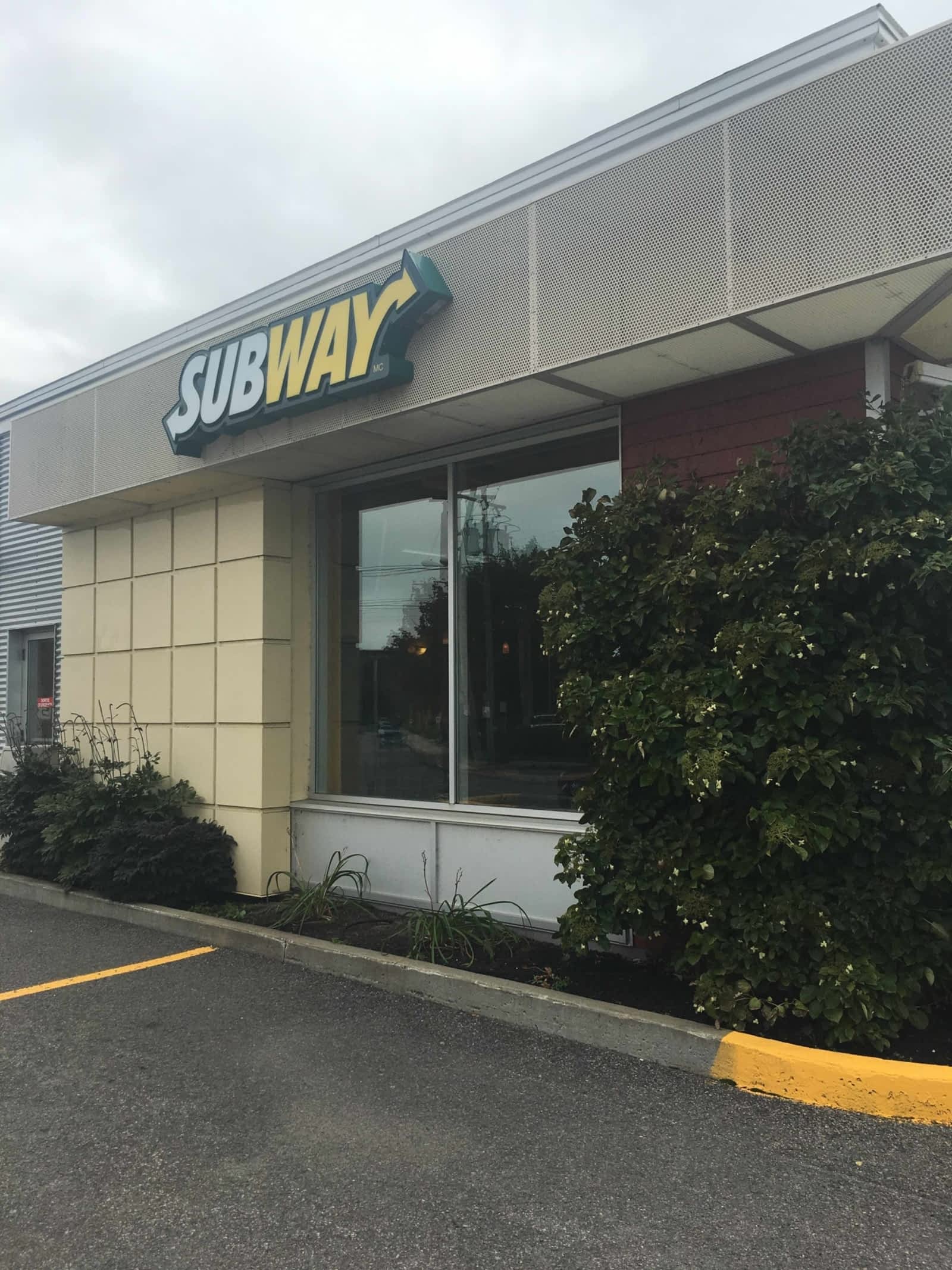 Subway Horaire d'ouverture 601 Boul WilfridHamel, Quebec, QC