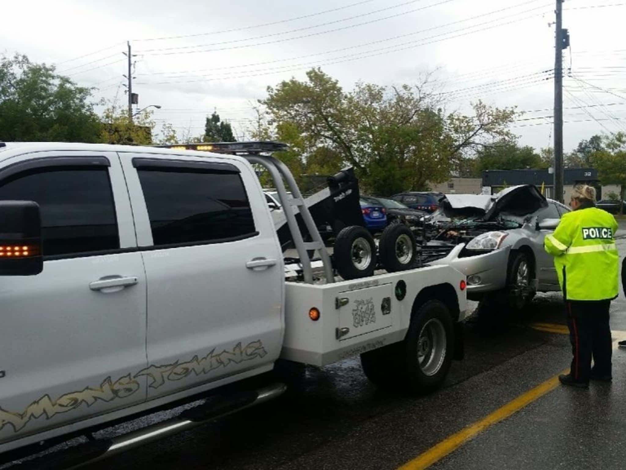 photo Damon's Towing