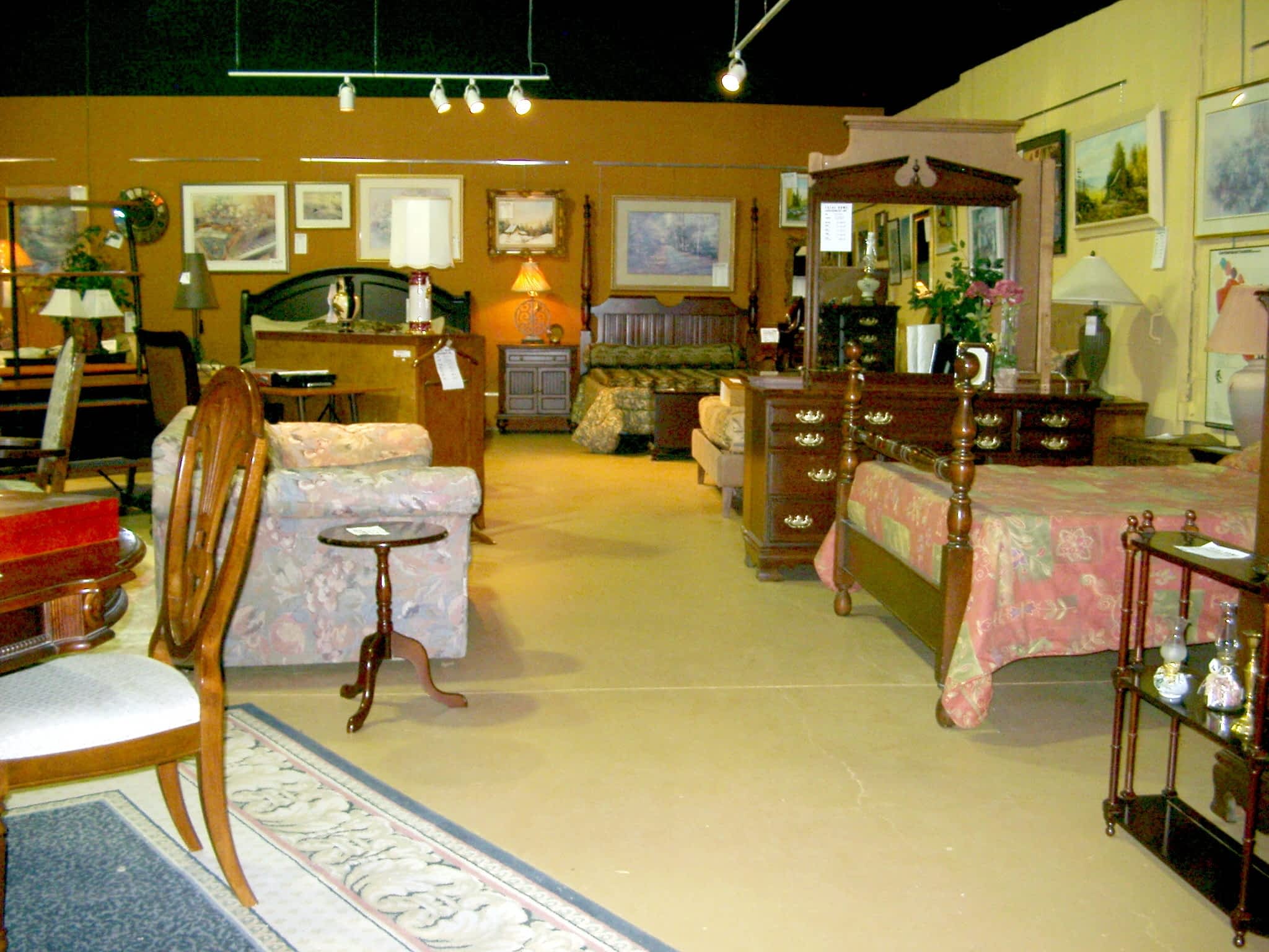 Total Home Consignment Ottawa, ON 1860 Bank St Canpages