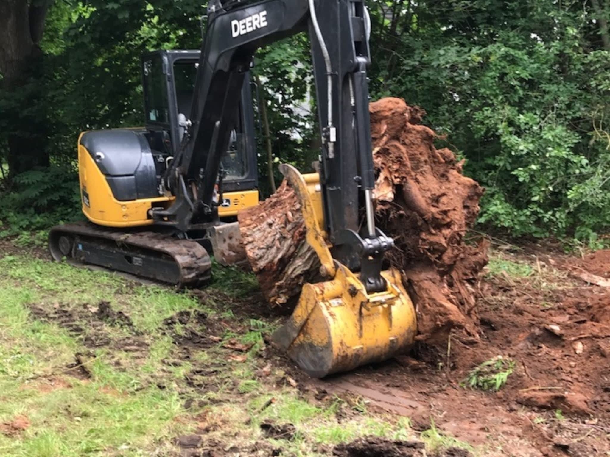 photo HUGHES EXCAVATING