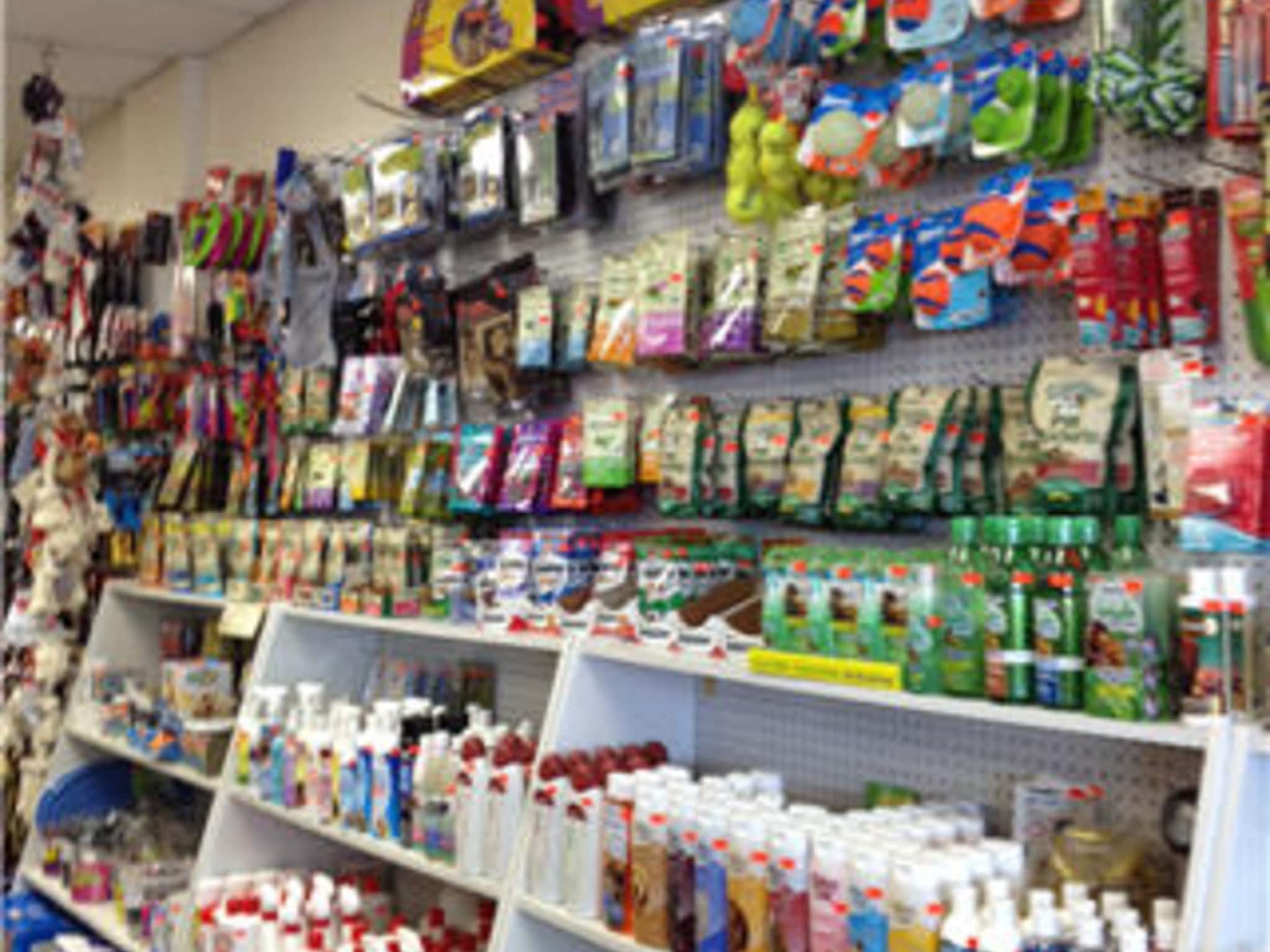 photo Dogwood Pet Mart