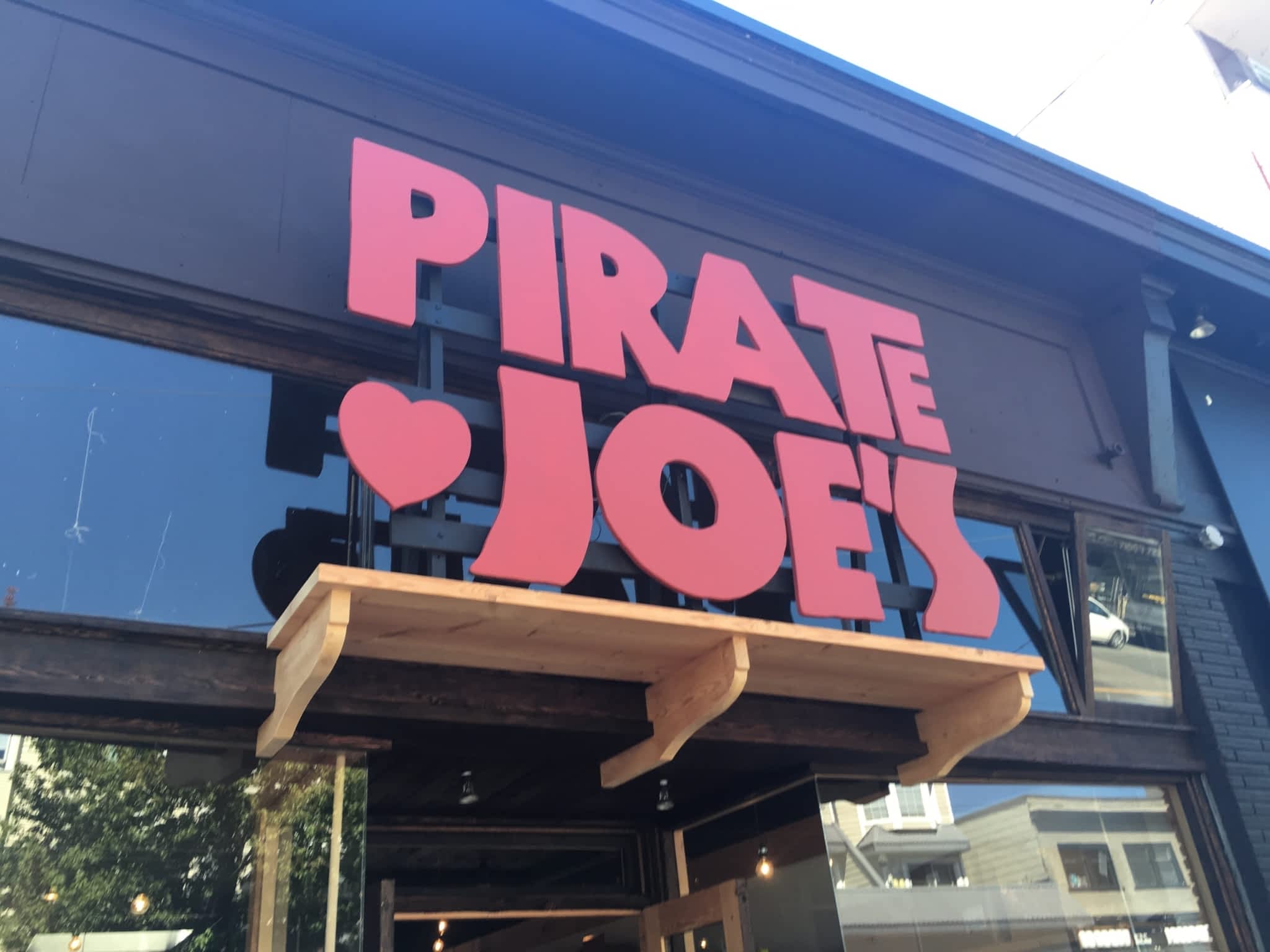 photo Pirate Joe's
