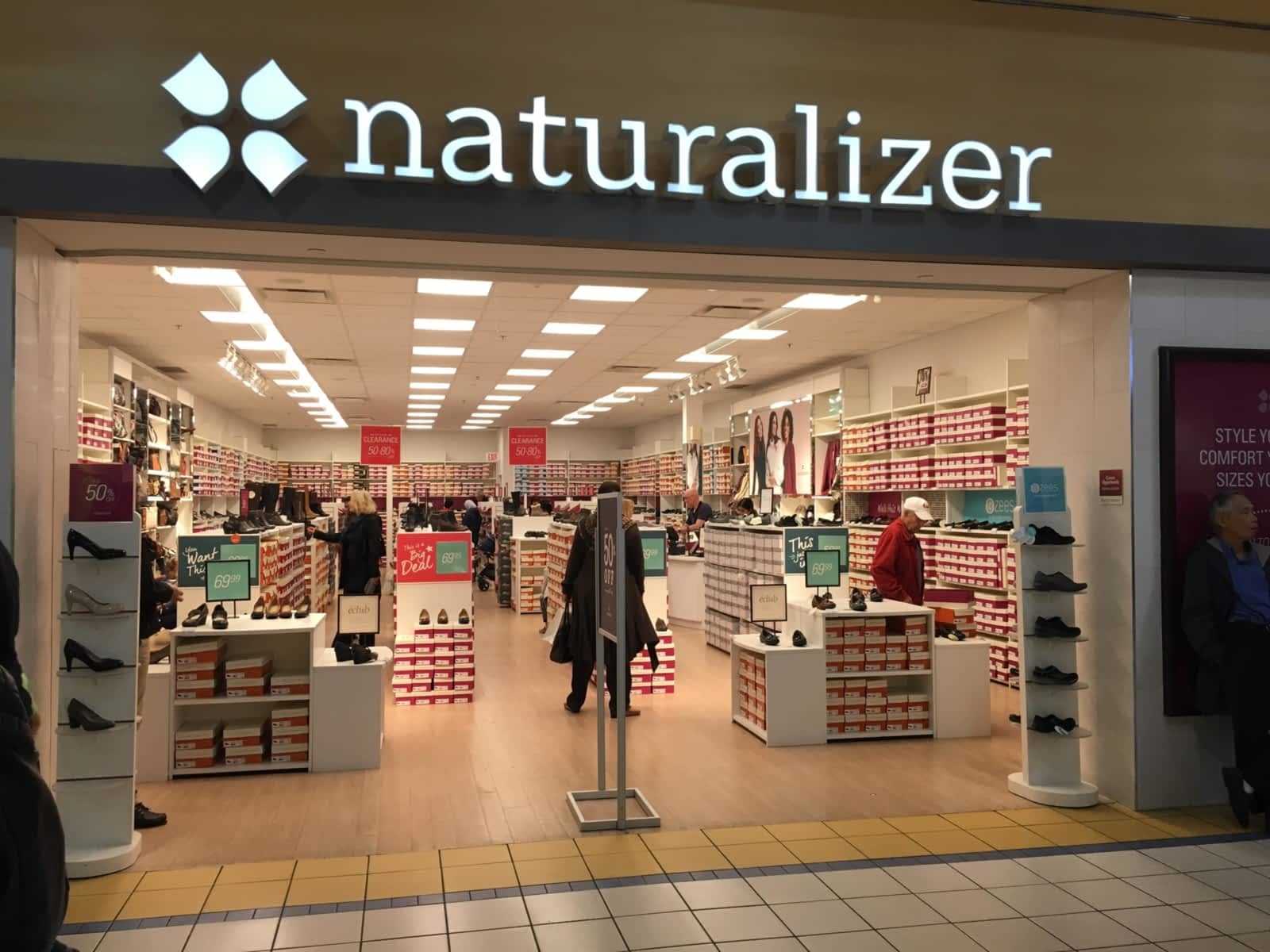 Naturalizer sale tanger outlet