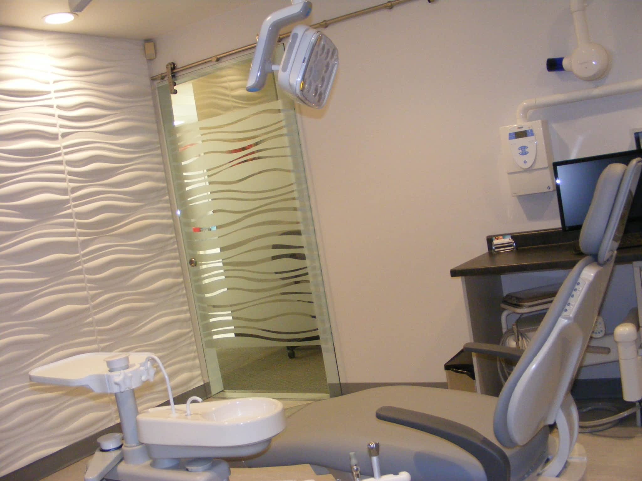 photo Dr Sara M Elhawli Dentistry Prof Corp