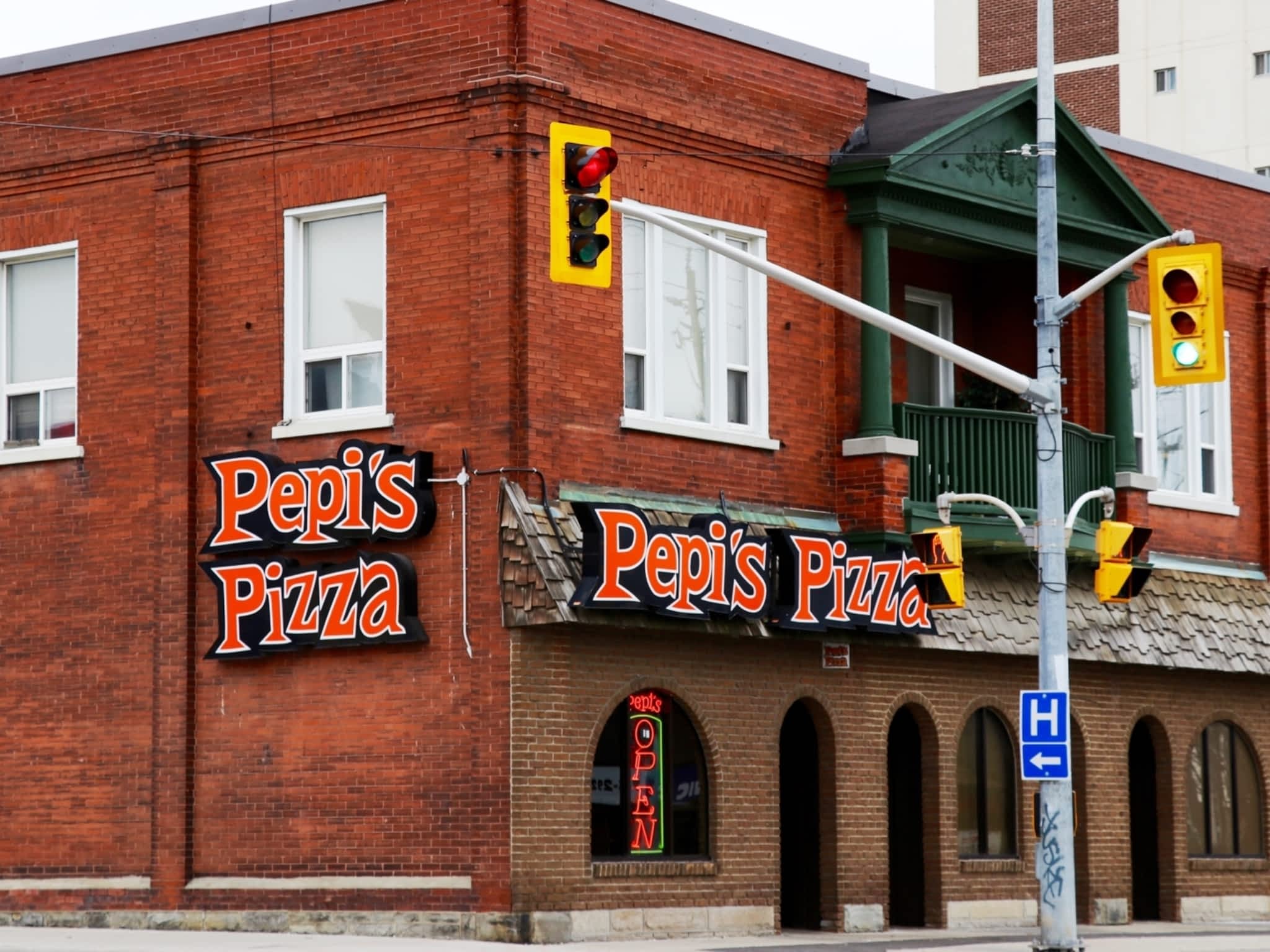 photo Pepi's Pizza