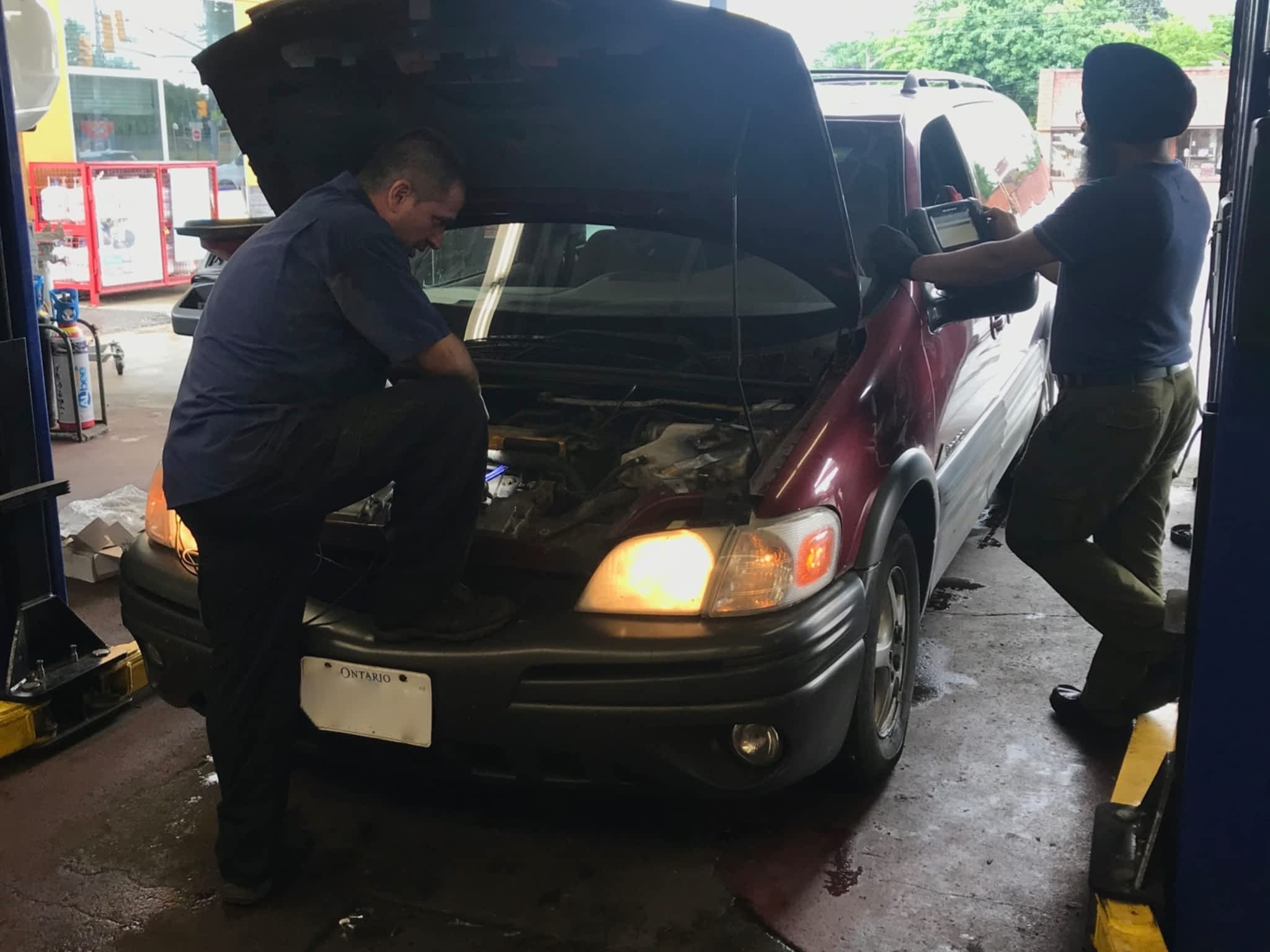 photo Pal's Automotive Service