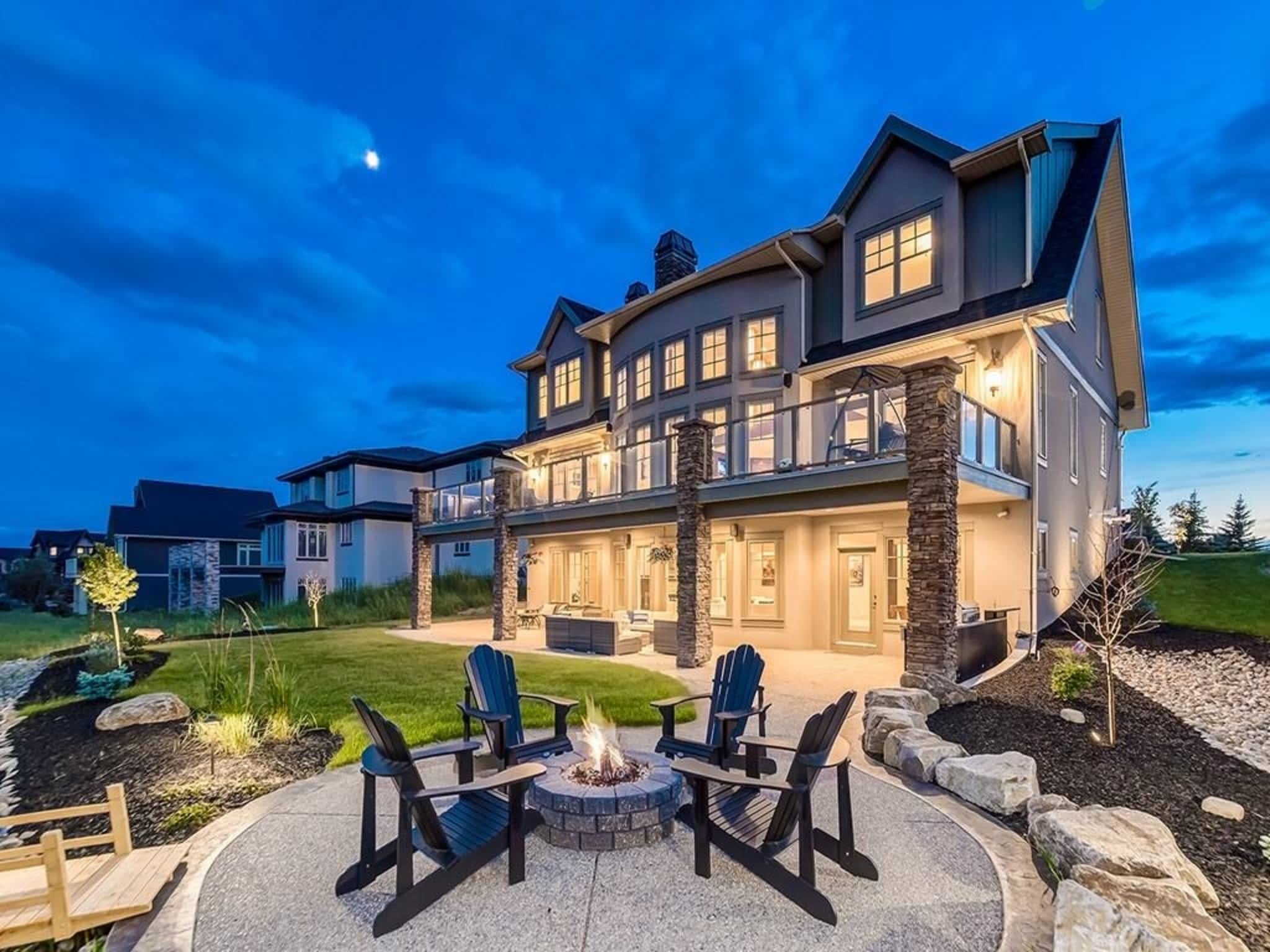 photo Devine Custom Homes