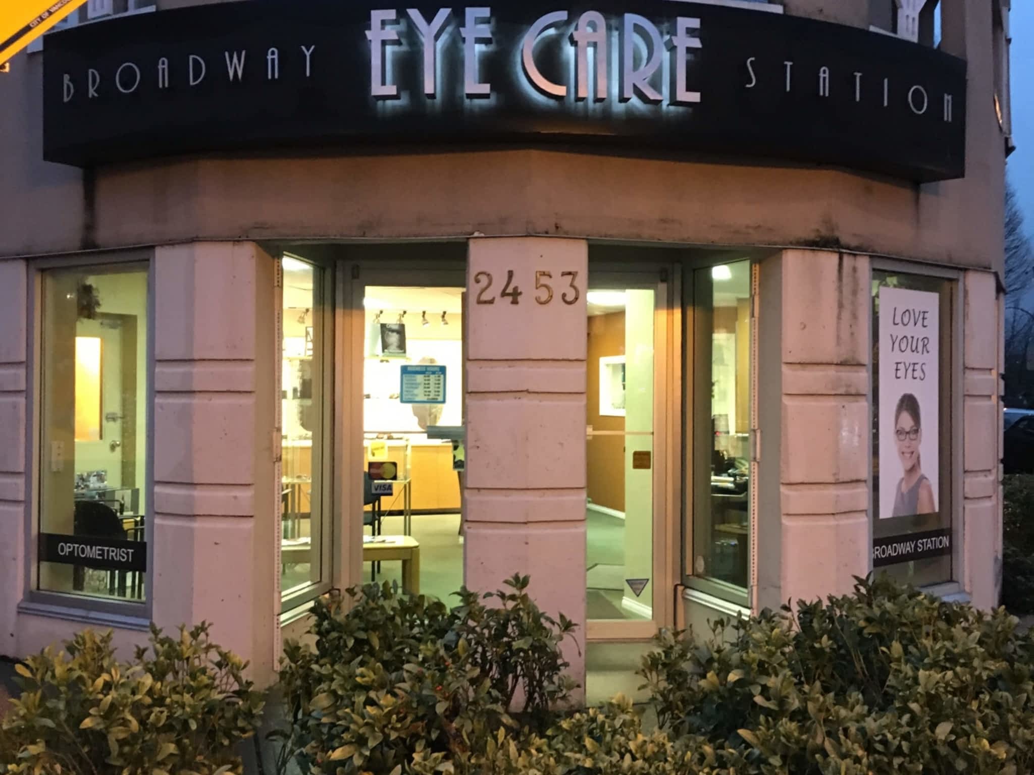 photo Broadway Station Eye Clinic